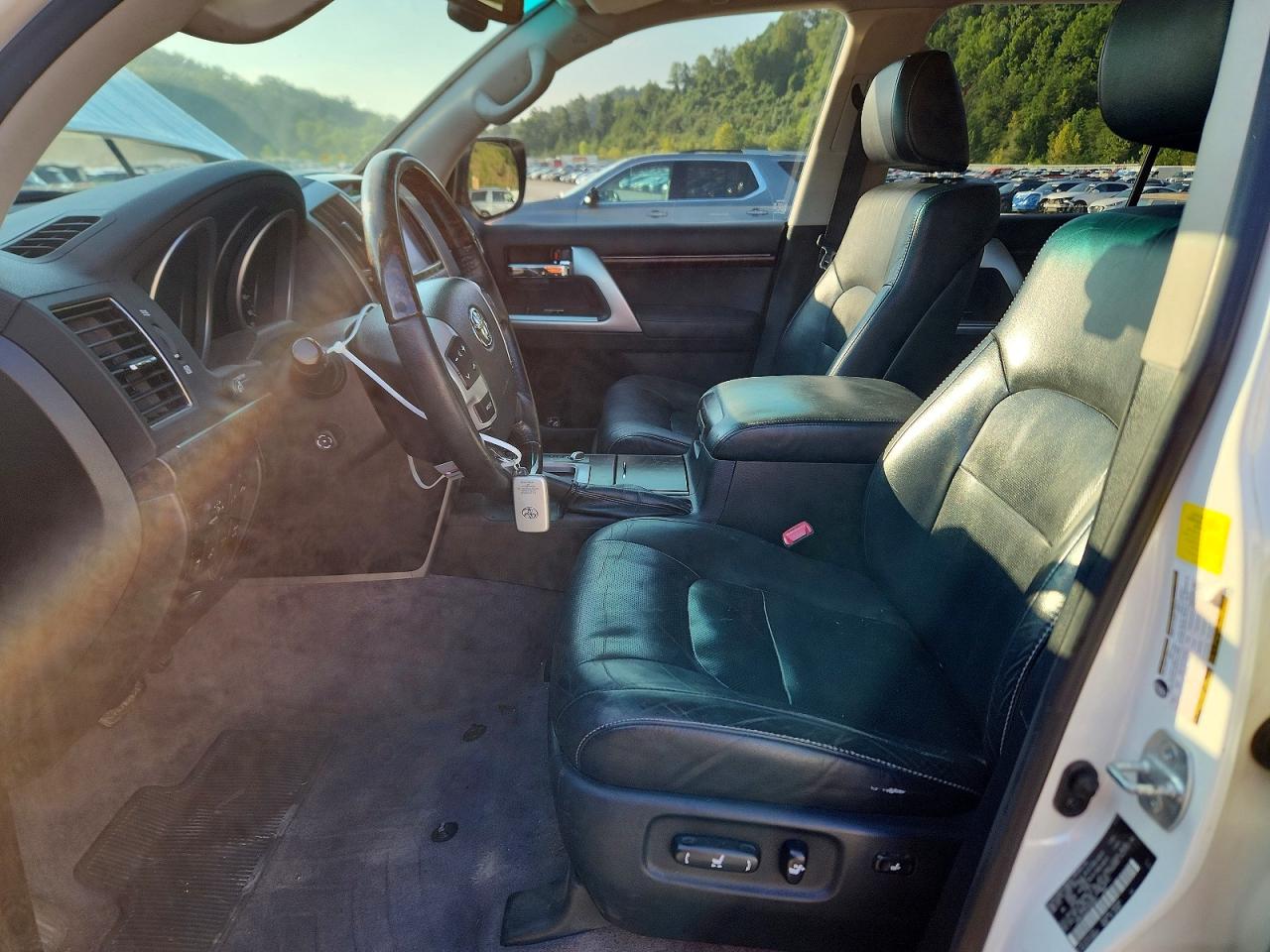 2015 Toyota Land Cruiser Base Белый vin: JTMHY7AJ3F4030851