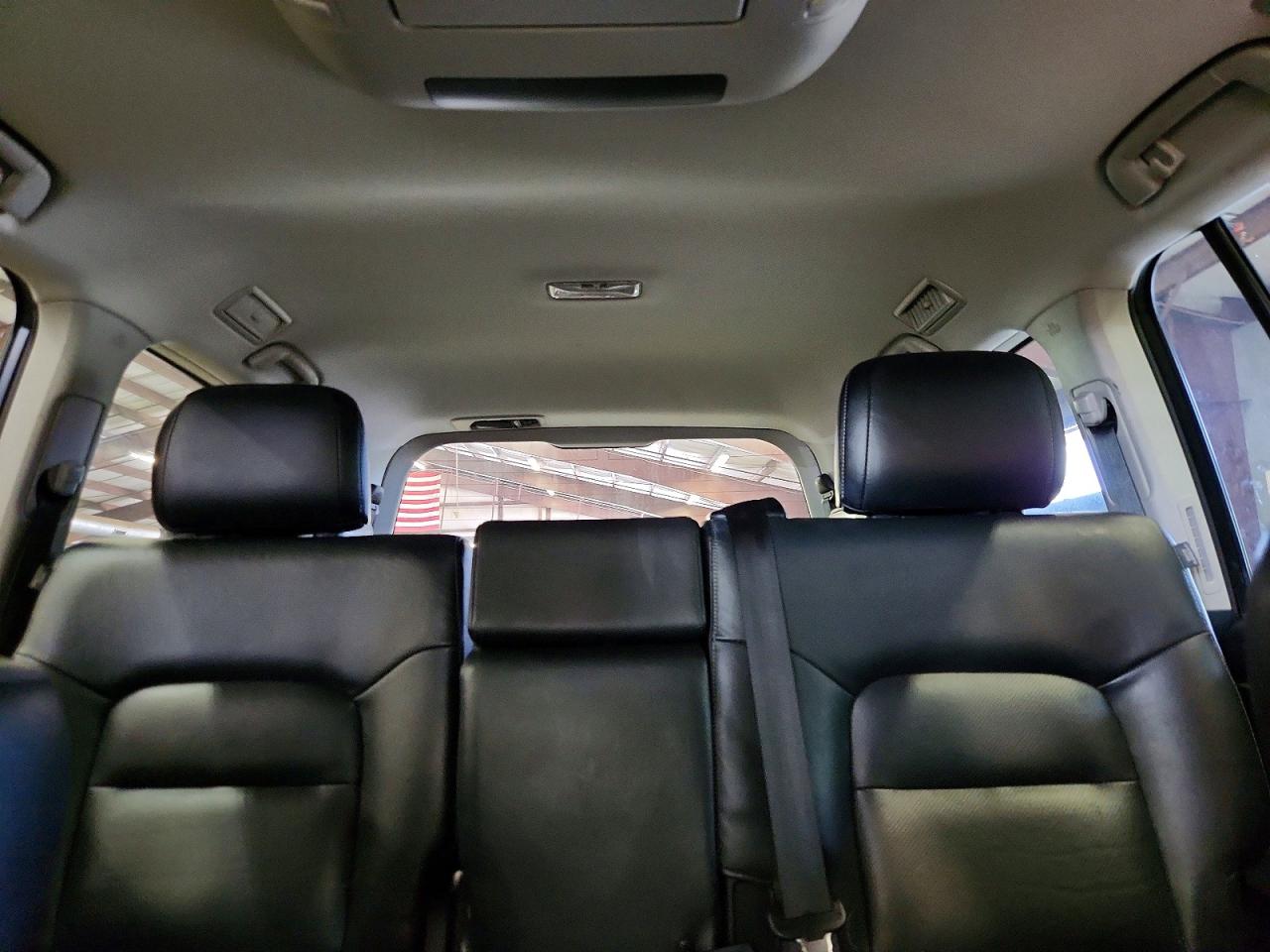2015 Toyota Land Cruiser Base Серебряный vin: JTMHY7AJ4F4034763