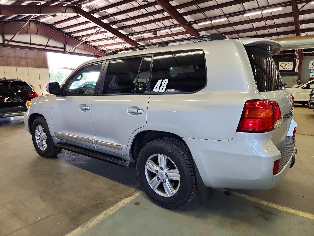 2015 Toyota Land Cruiser Base Серебряный vin: JTMHY7AJ4F4034763