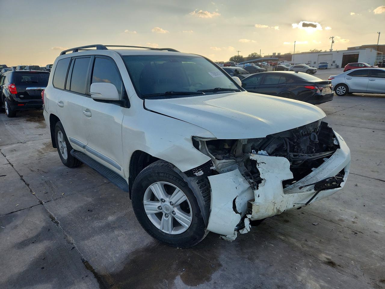 2015 Toyota Land Cruiser White vin: JTMHY7AJ5F4029412