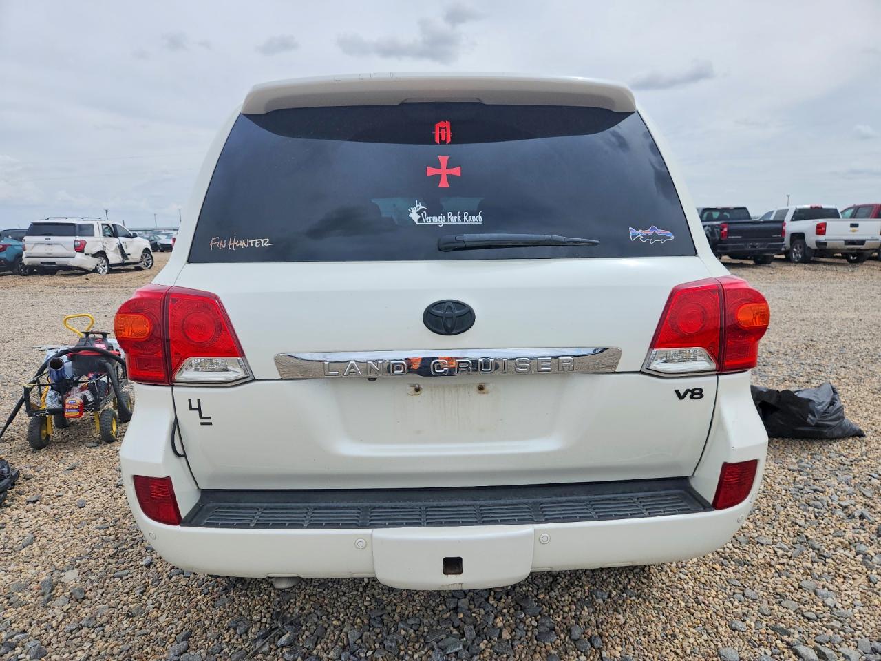 2015 Toyota Land Cruiser Base White vin: JTMHY7AJ6F4035090
