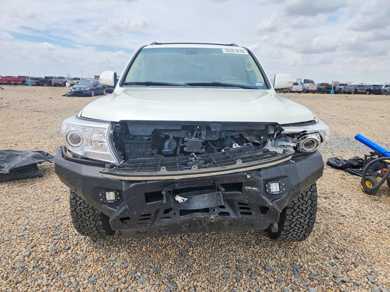 2015 Toyota Land Cruiser Base White vin: JTMHY7AJ6F4035090
