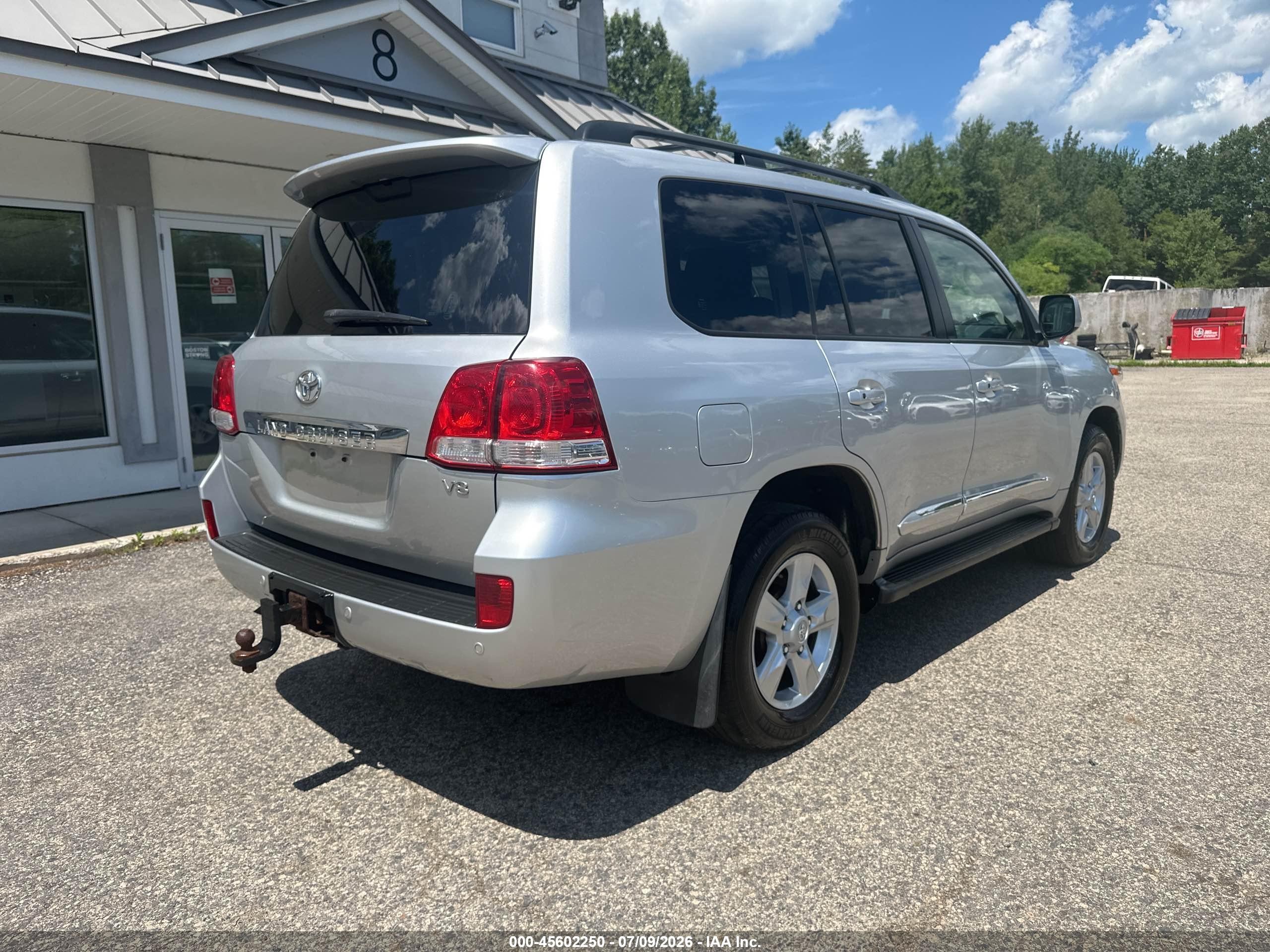 2011 Toyota Land Cruiser V8 Silver vin: JTMHY7AJ7B5012065