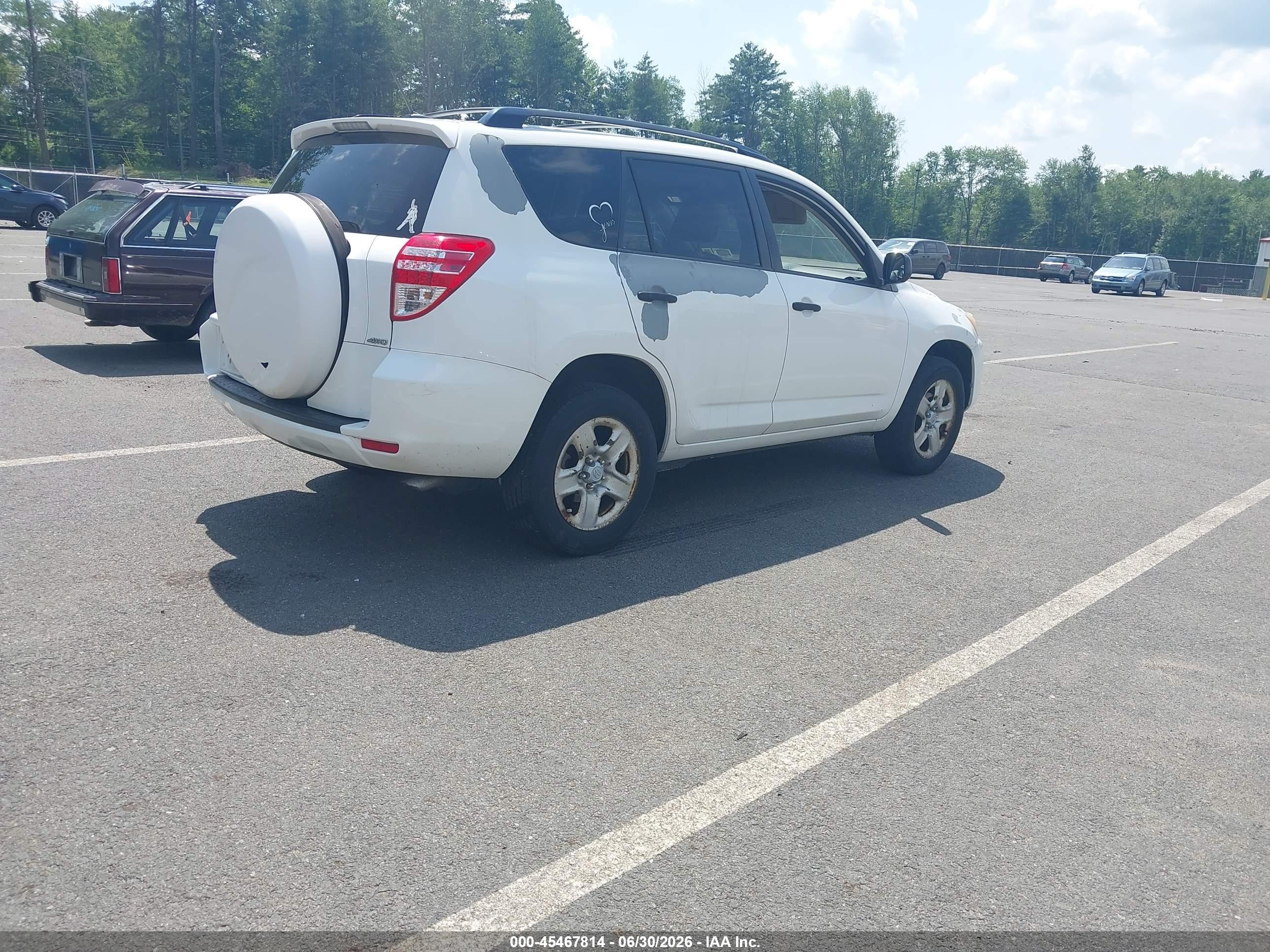 2010 Toyota Rav4   White vin: JTMJF4DV5A5018918