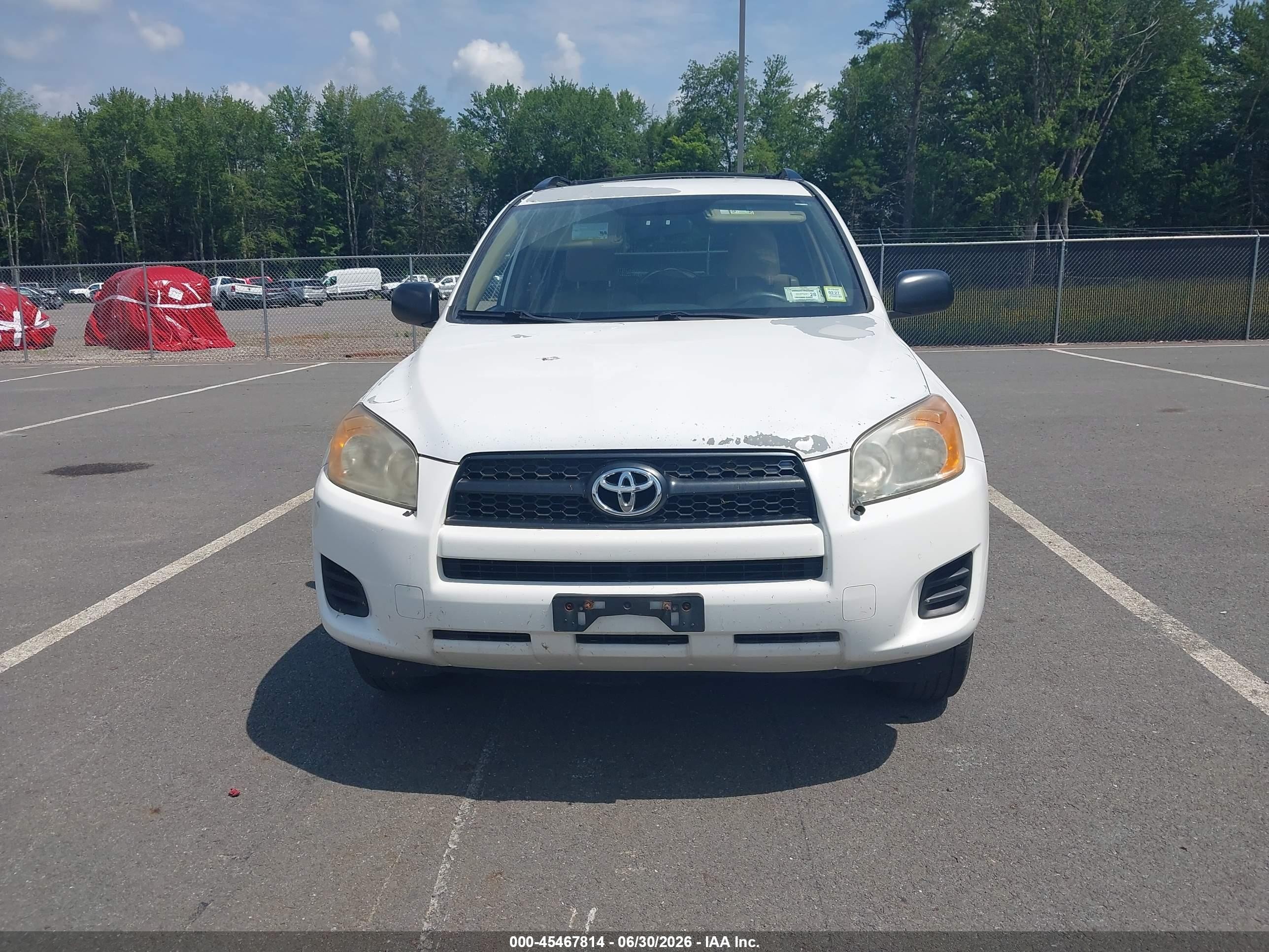 2010 Toyota Rav4   White vin: JTMJF4DV5A5018918