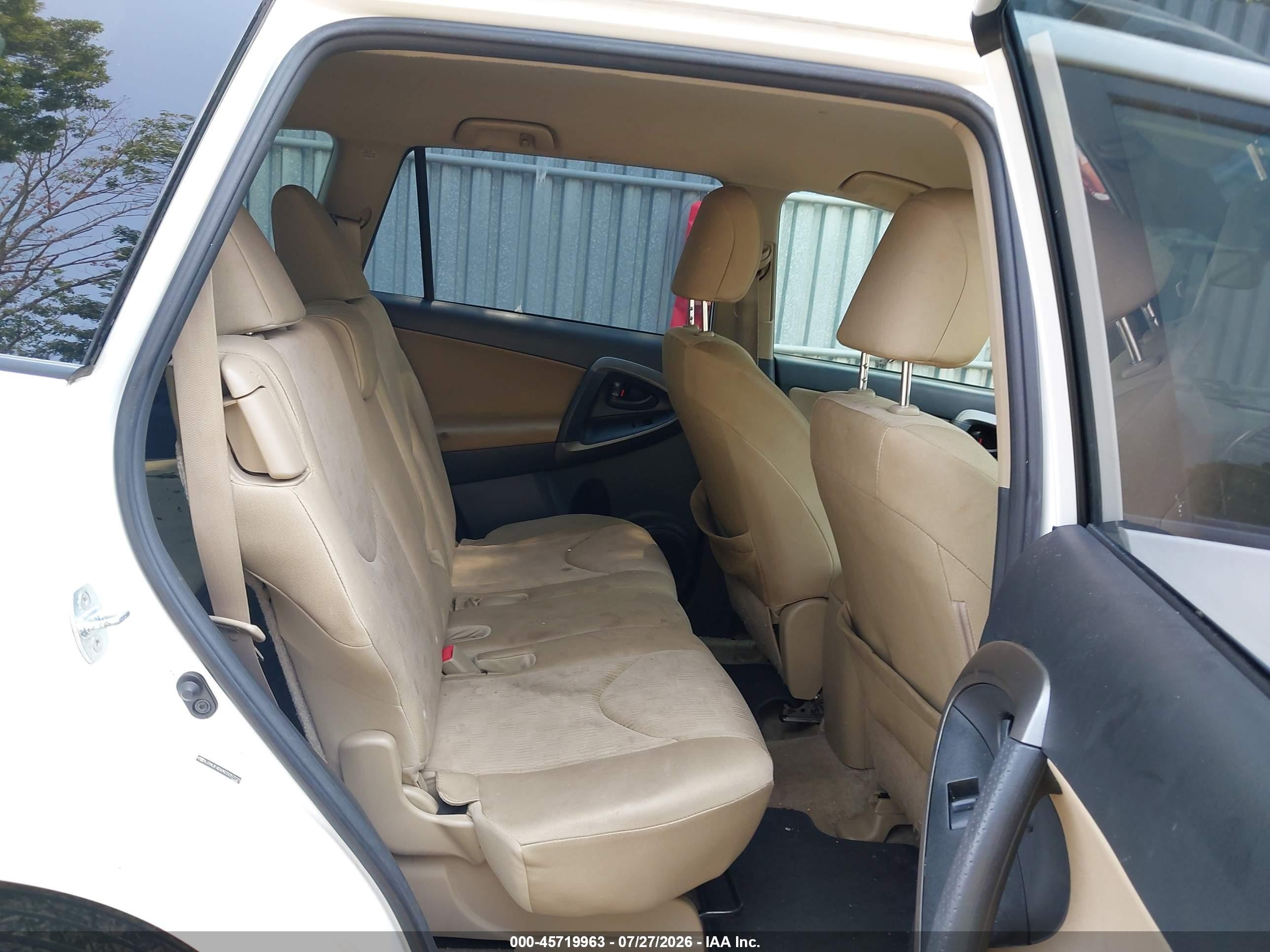 2012 Toyota Rav4   Белый vin: JTMJF4DVXC5057121
