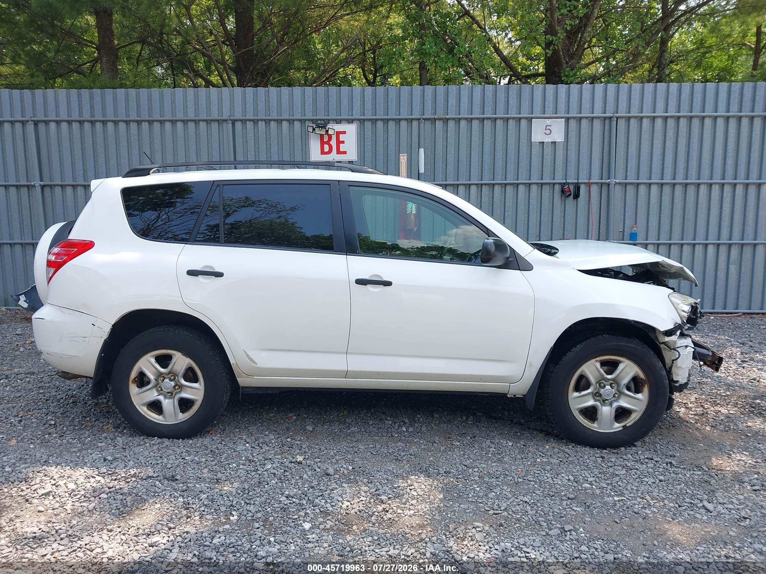 2012 Toyota Rav4   Белый vin: JTMJF4DVXC5057121