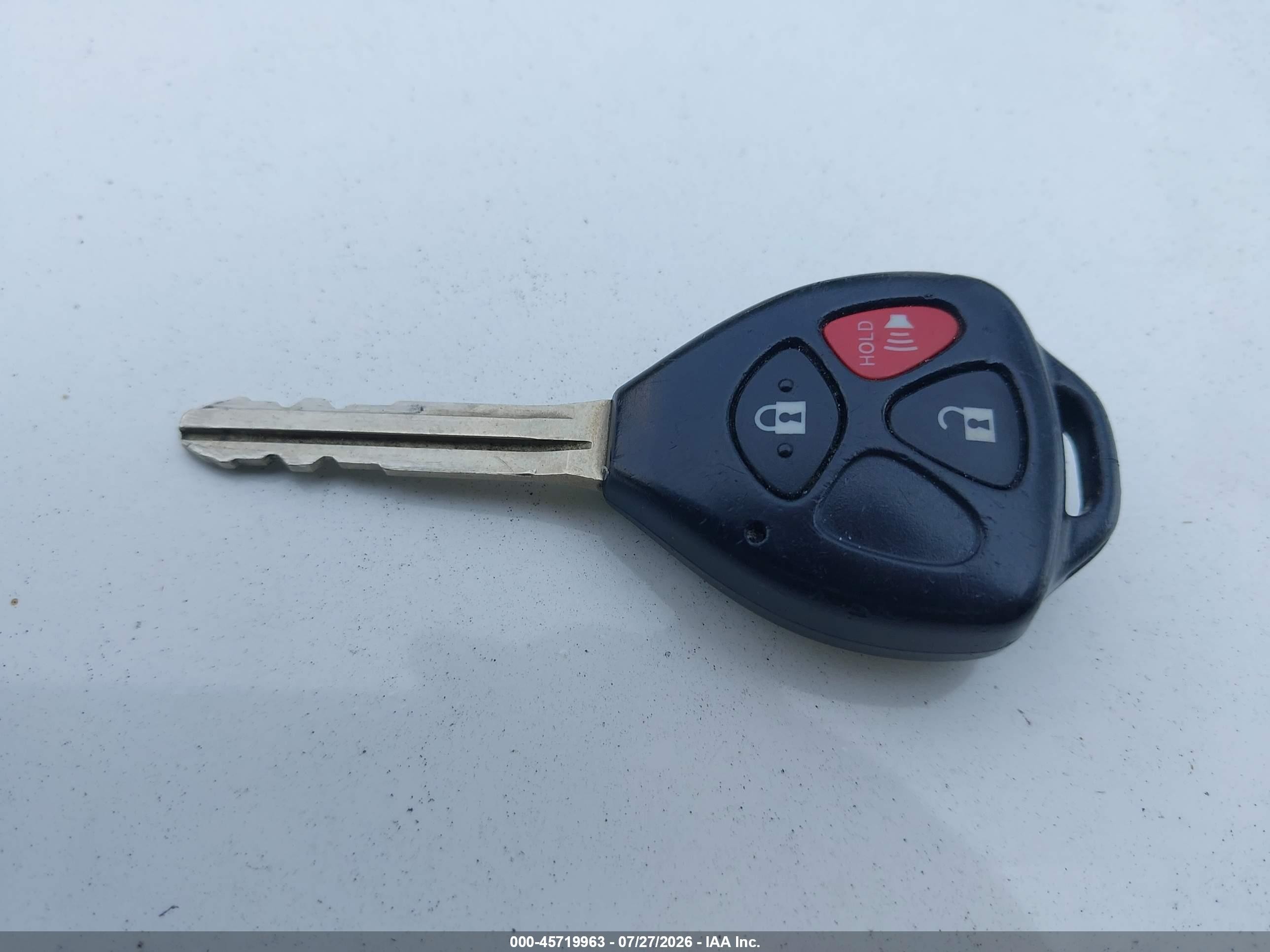 2012 Toyota Rav4   Белый vin: JTMJF4DVXC5057121