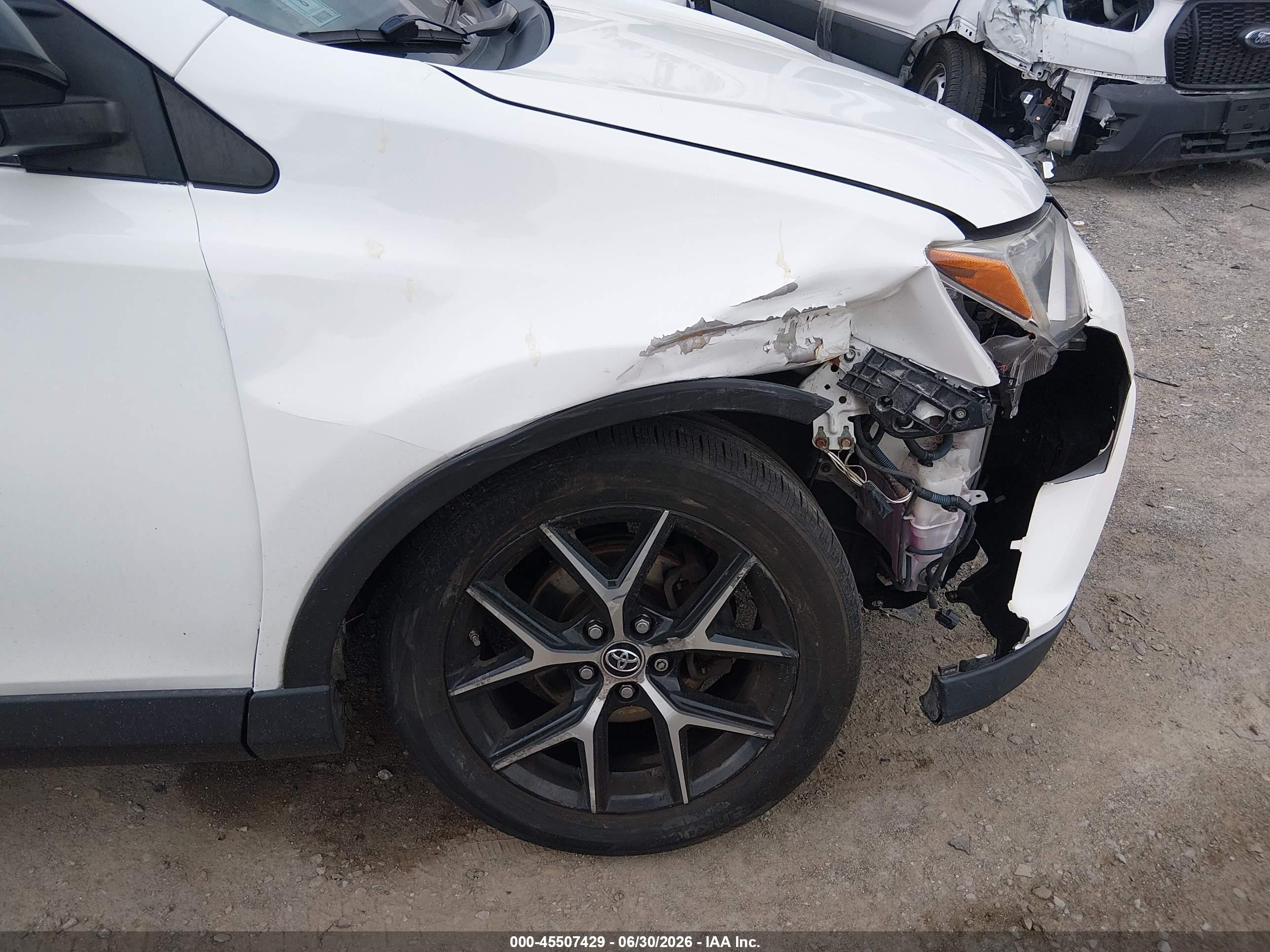 2017 Toyota Rav4 Se White vin: JTMJFREV5HD211744