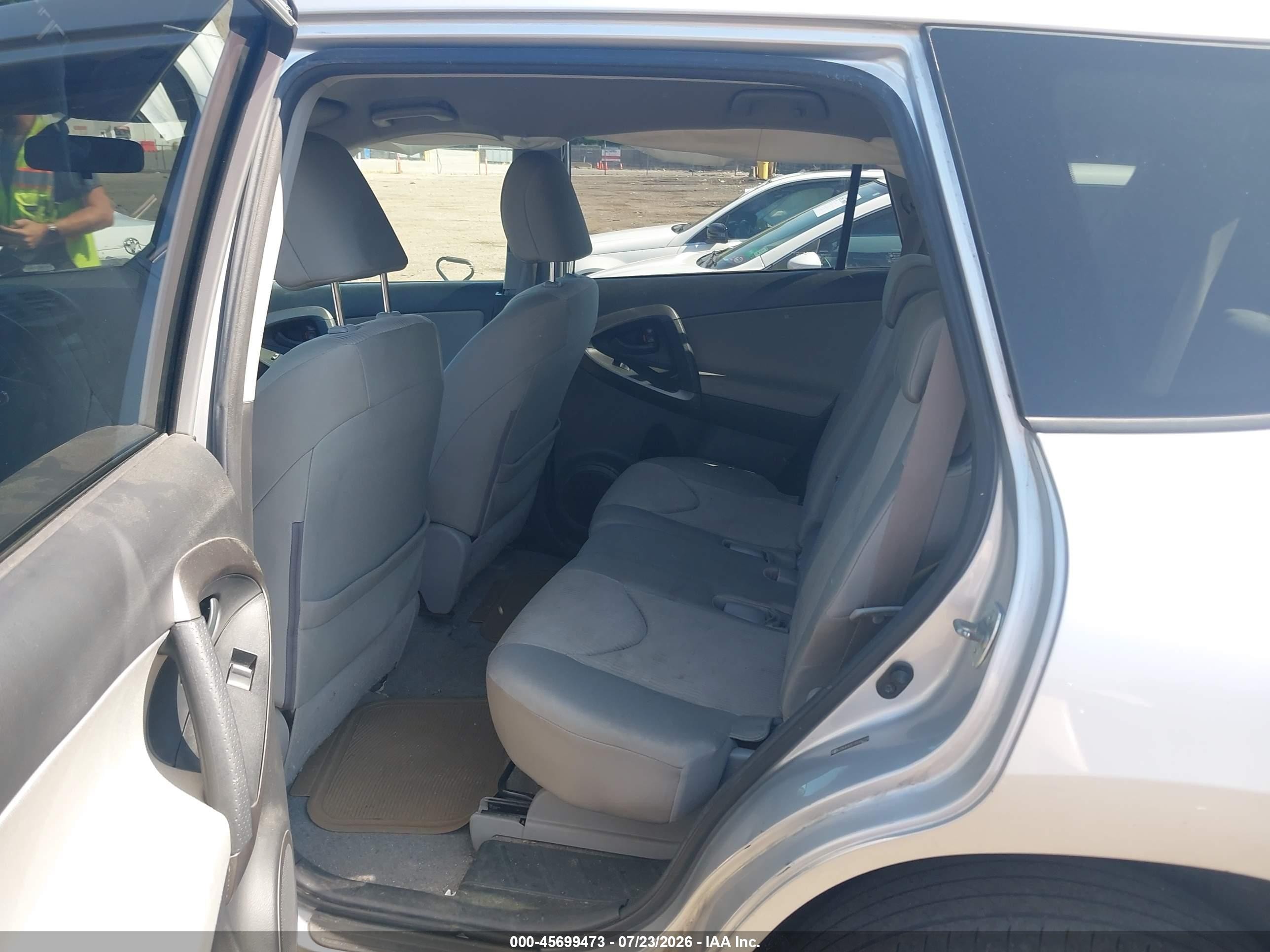 2010 Toyota Rav4 Base V6 Silver vin: JTMJK4DV1A5086774