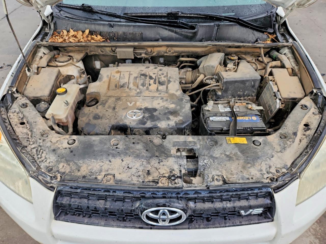 2010 Toyota Rav4 Base White vin: JTMJK4DV6A5091484
