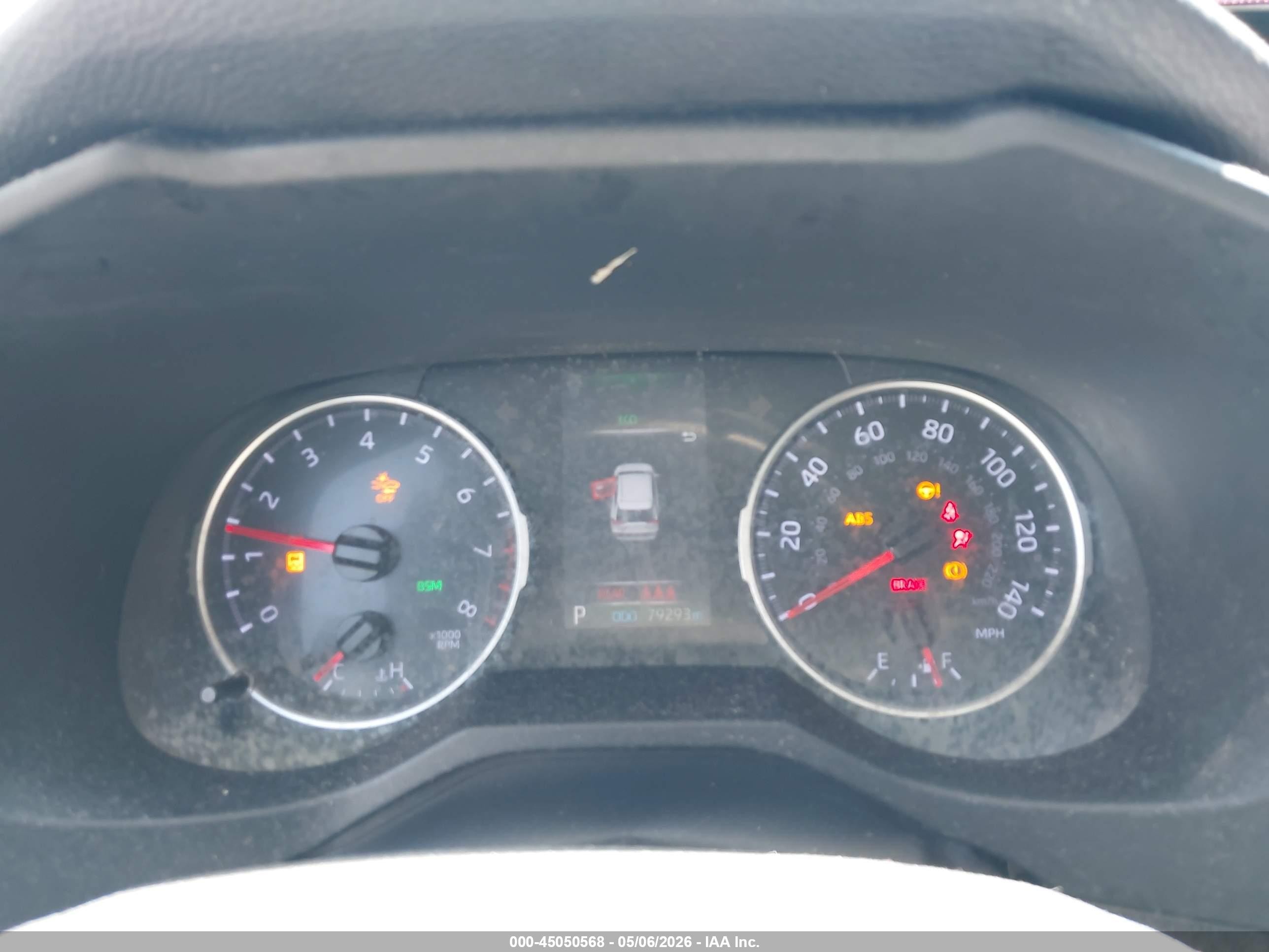 2019 Toyota Rav4 Le White vin: JTMK1RFV3KD501876
