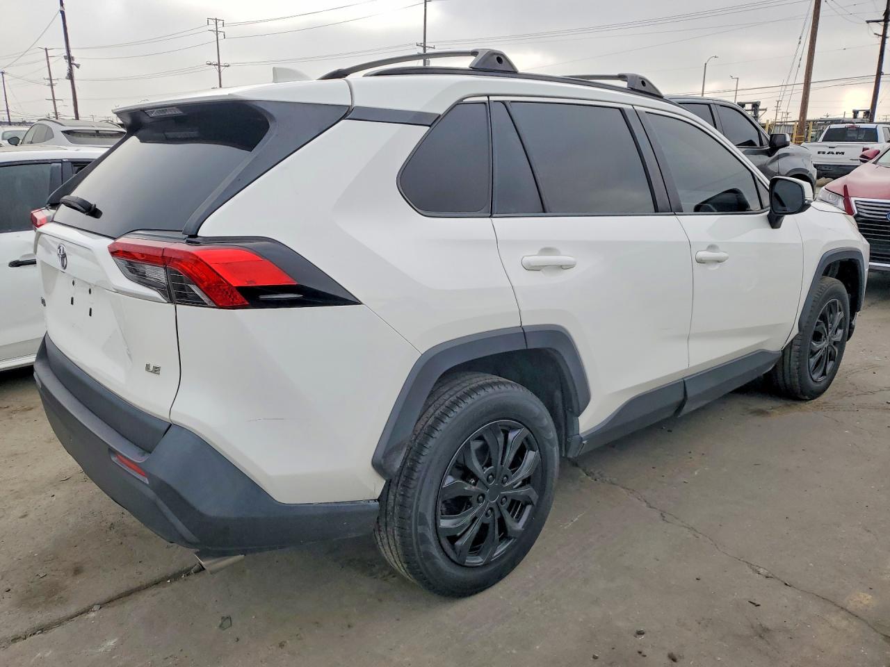 2019 Toyota Rav4 Le White vin: JTMK1RFV3KD501876
