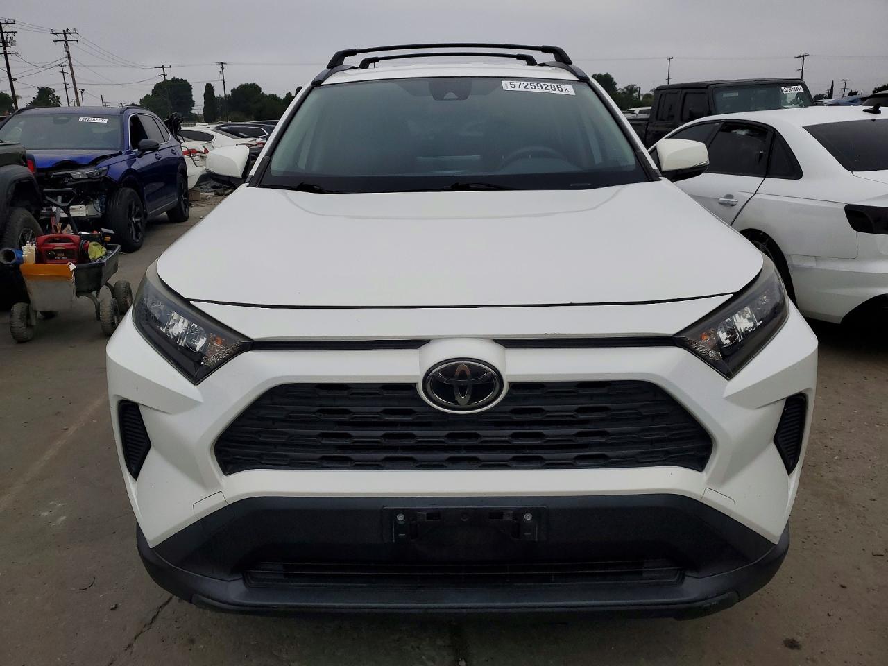 2019 Toyota Rav4 Le White vin: JTMK1RFV3KD501876