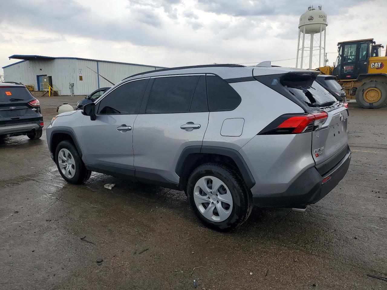 2020 Toyota Rav4 Le Silver vin: JTMK1RFV8LD060876