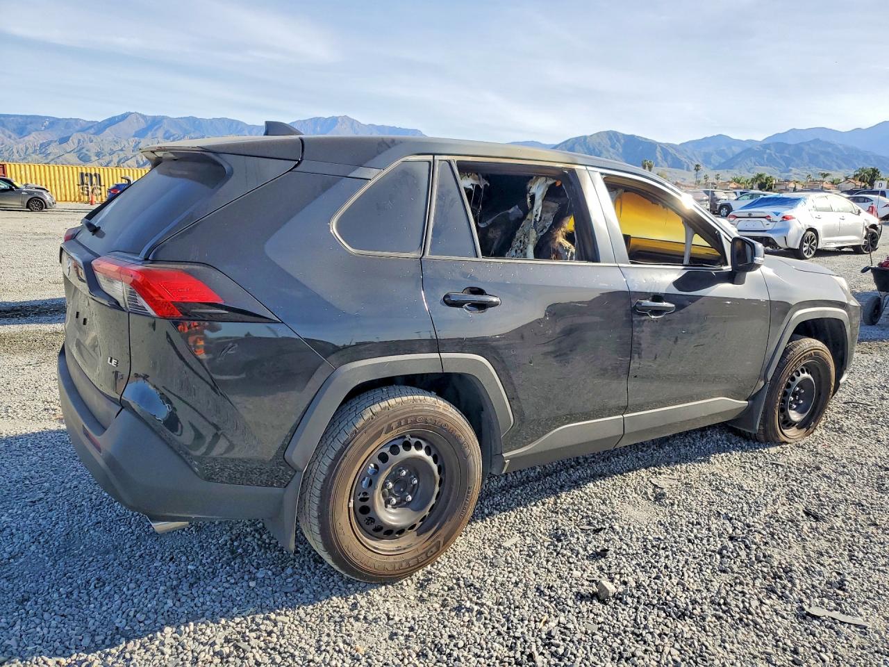 2025 Toyota Rav4 Le Black vin: JTMK1RFVXSD139741