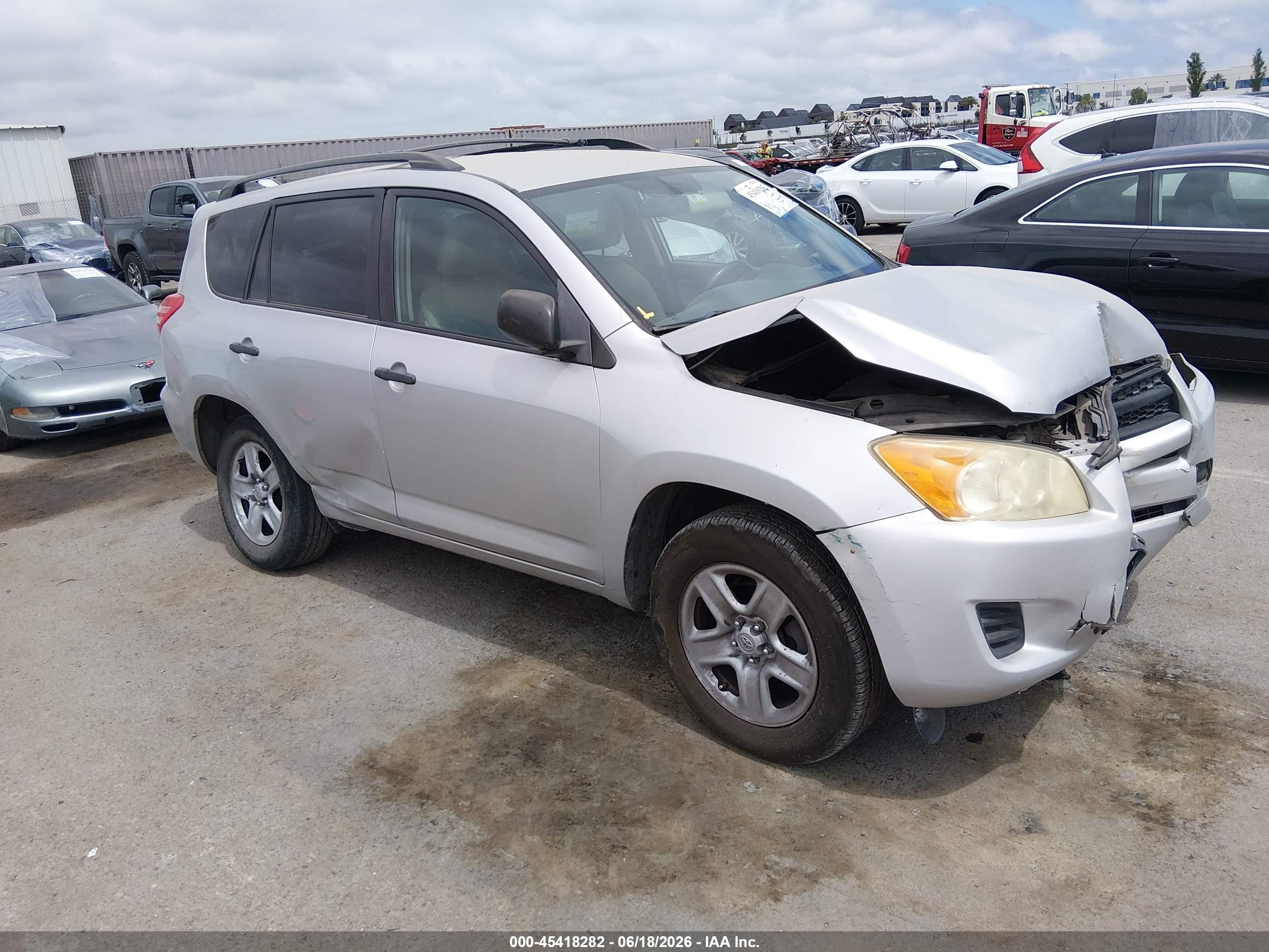 2010 Toyota Rav4   Silver vin: JTMKF4DV1A5031153