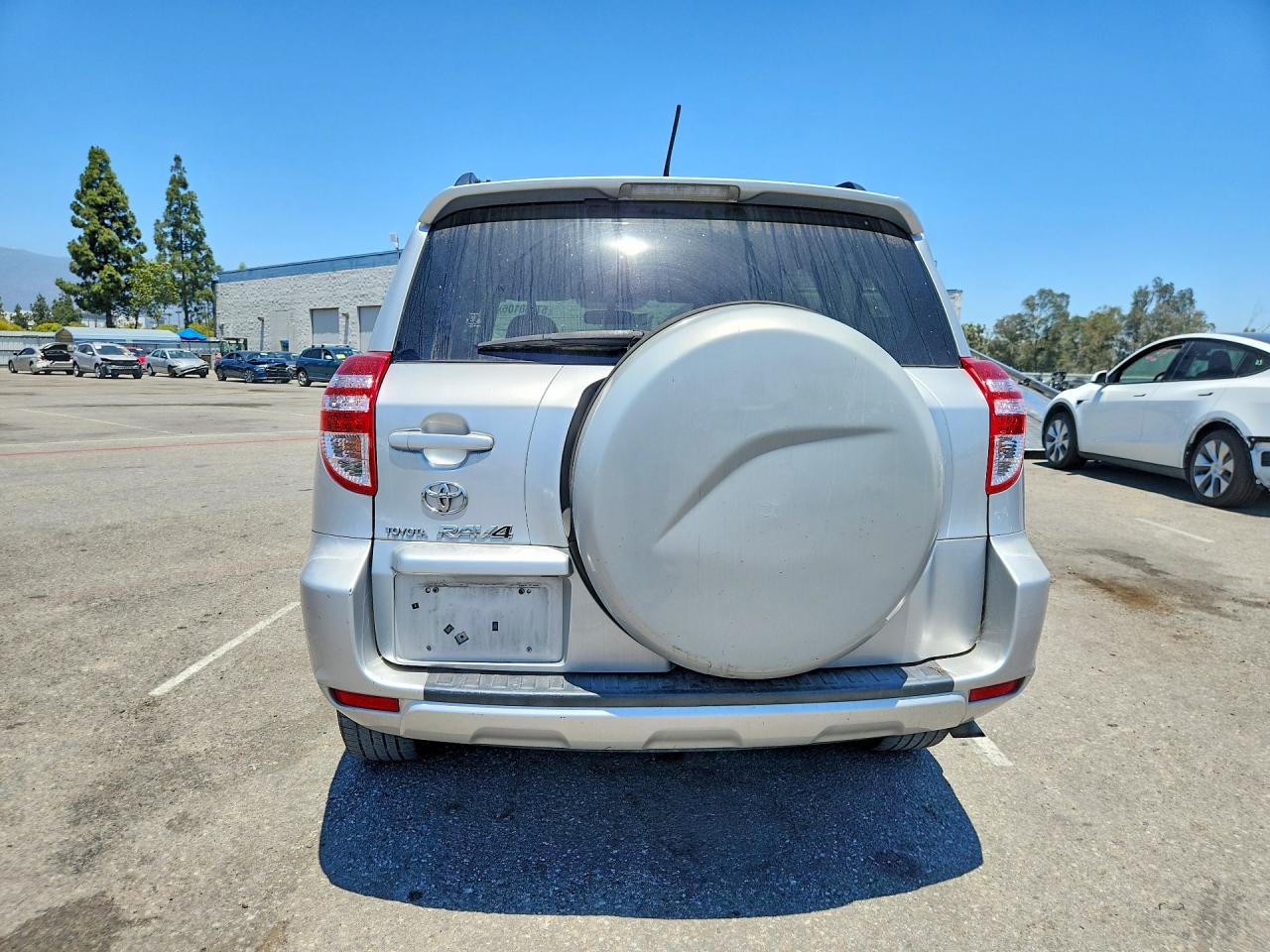 2010 Toyota Rav4 Base Silver vin: JTMKF4DV2A5014345