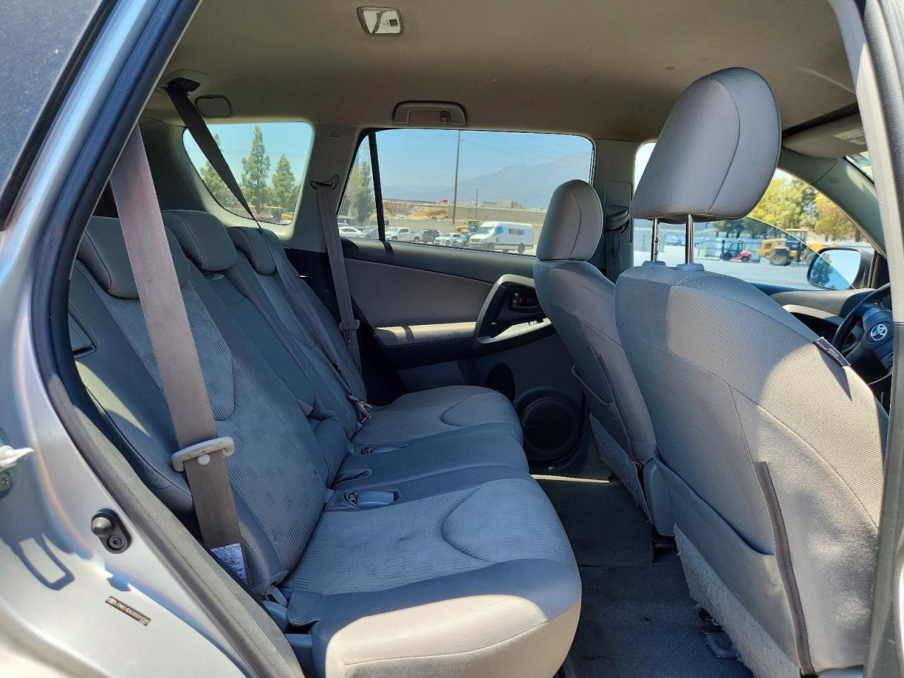 2010 Toyota Rav4 Base Silver vin: JTMKF4DV2A5014345
