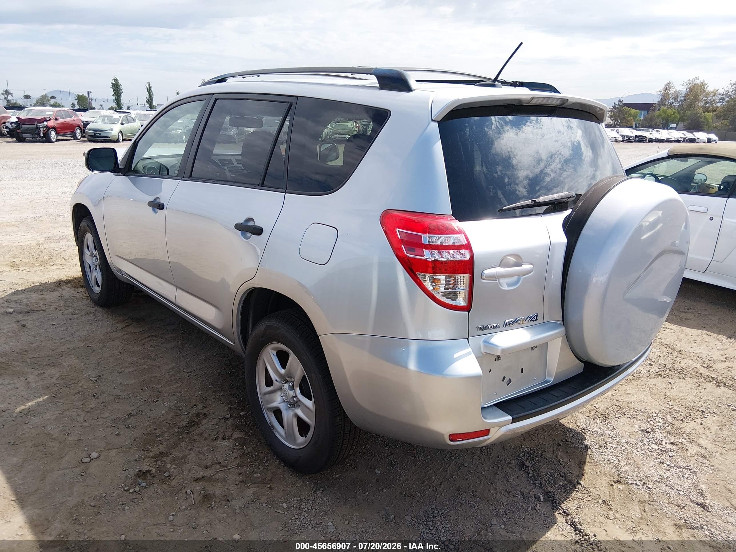 2010 Toyota Rav4   Серебряный vin: JTMKF4DV2A5027497