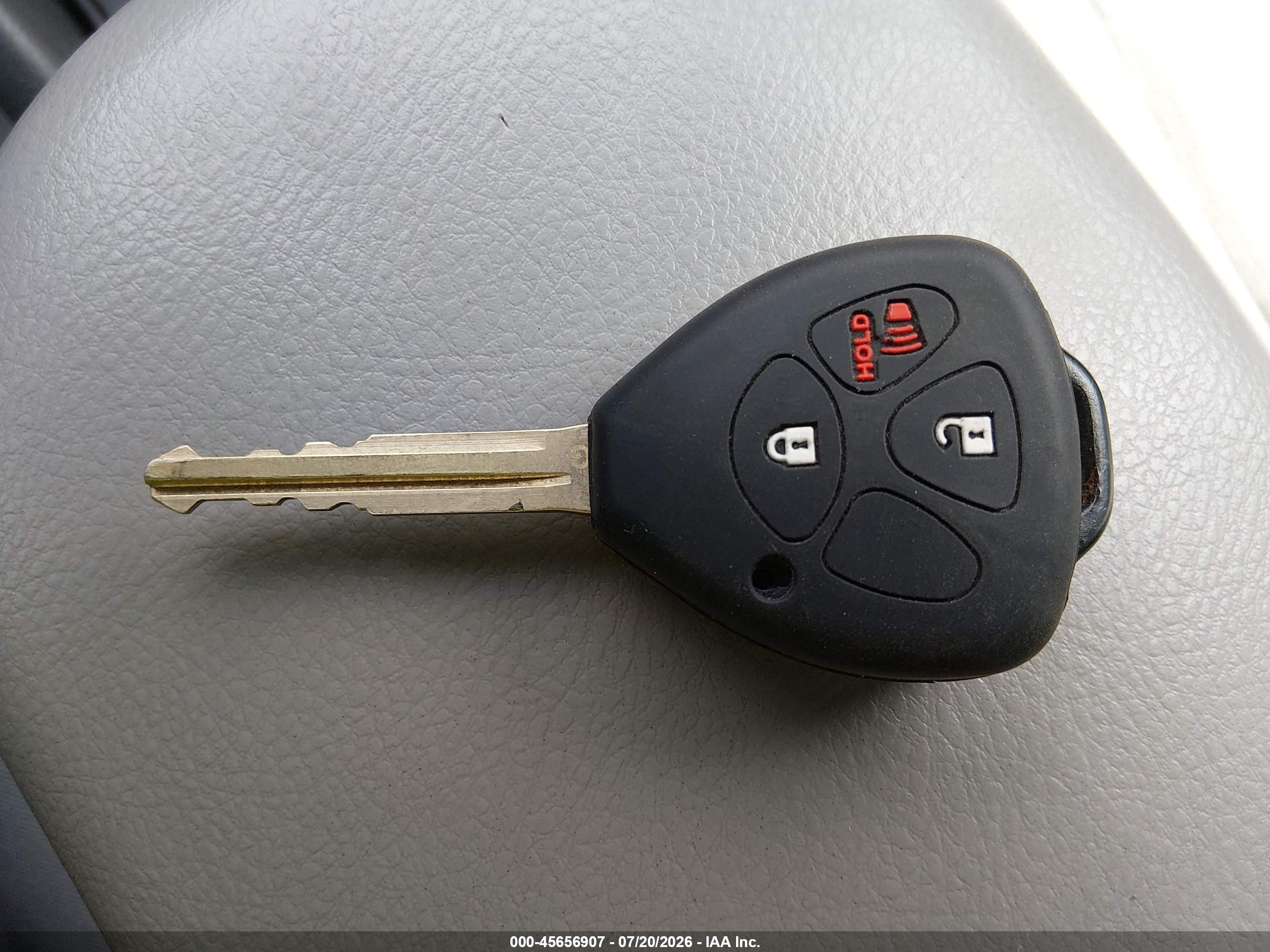 2010 Toyota Rav4   Серебряный vin: JTMKF4DV2A5027497