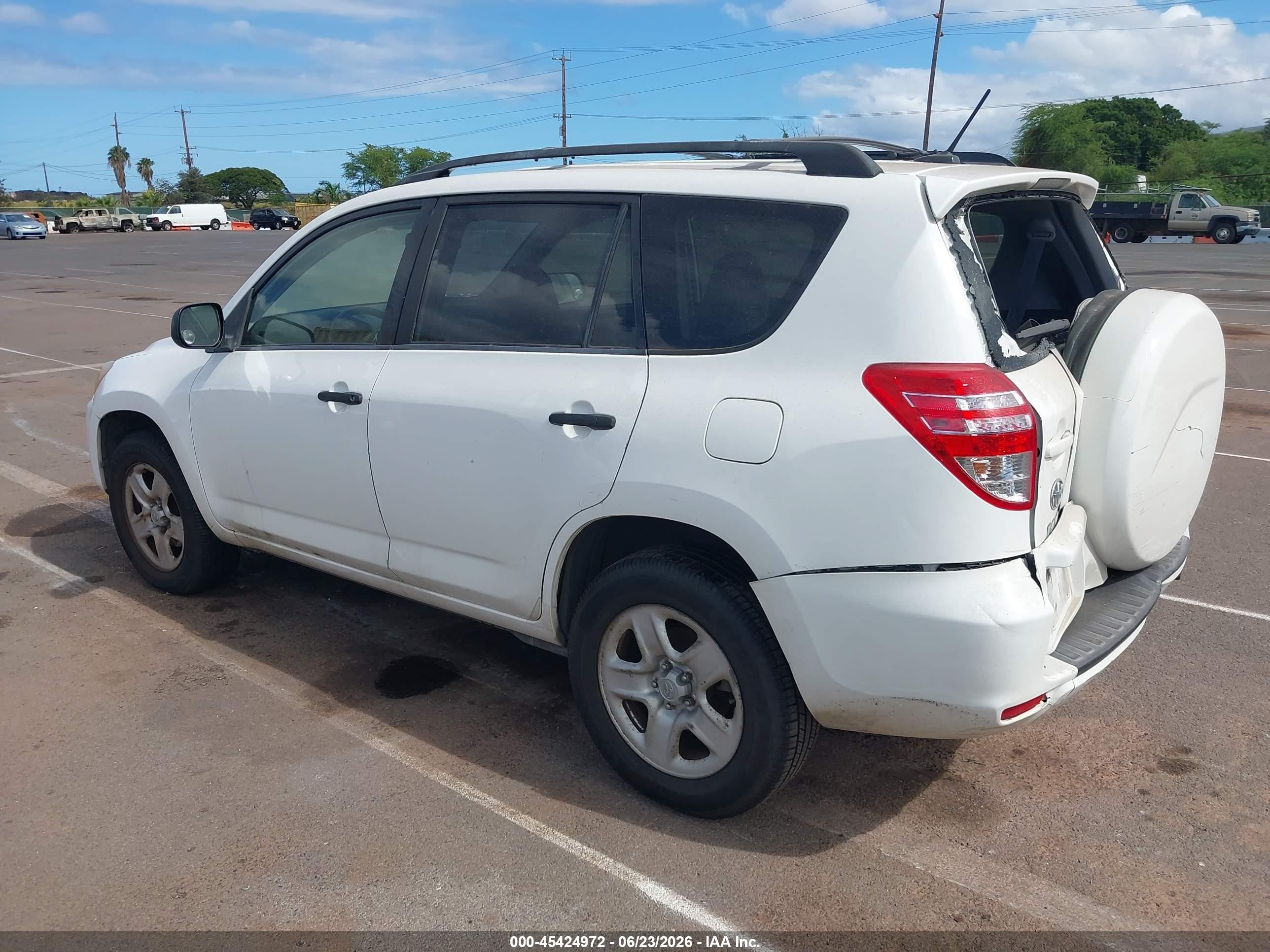 2012 Toyota Rav4   Белый vin: JTMKF4DV2C5048806