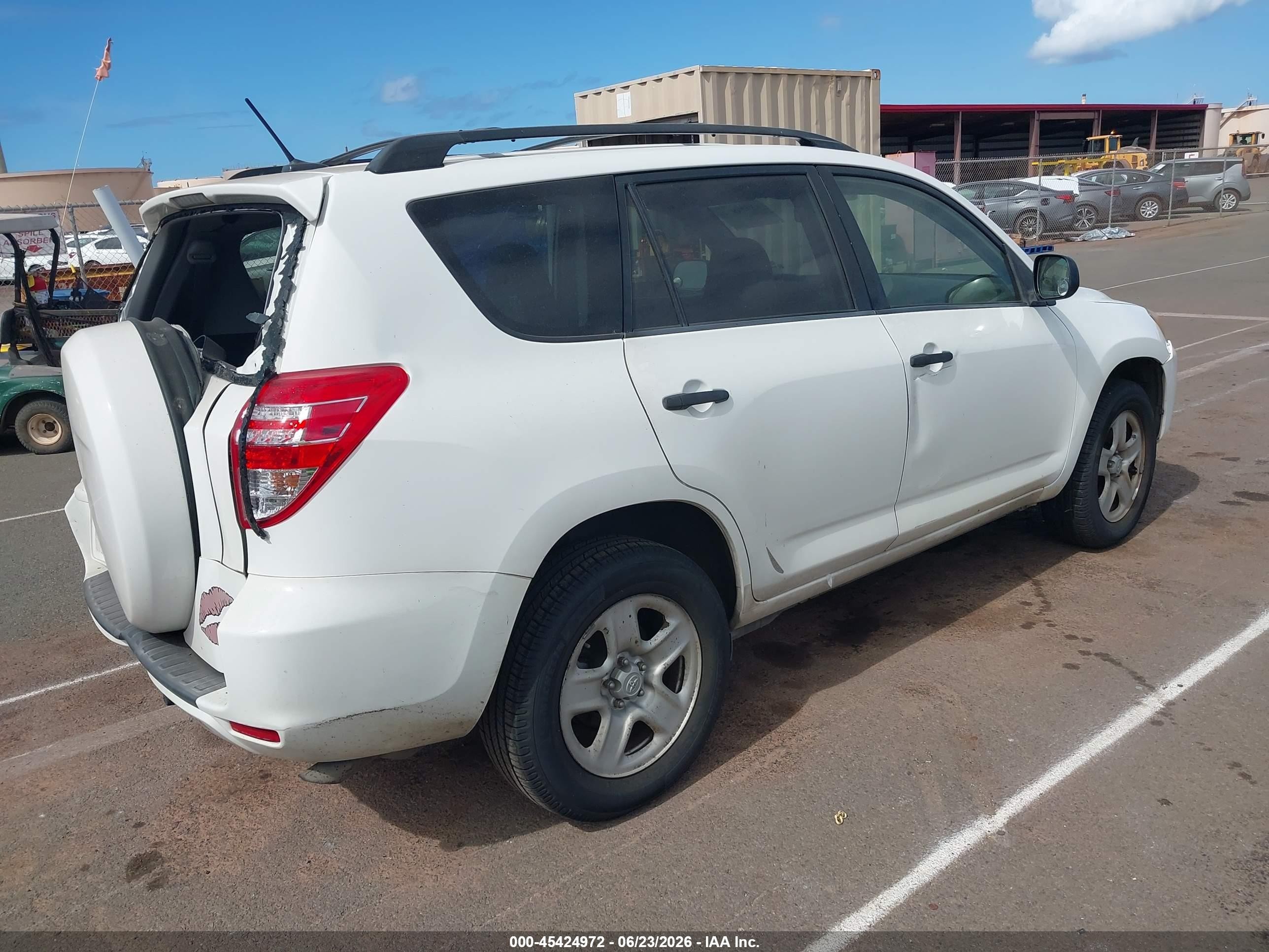 2012 Toyota Rav4   Белый vin: JTMKF4DV2C5048806