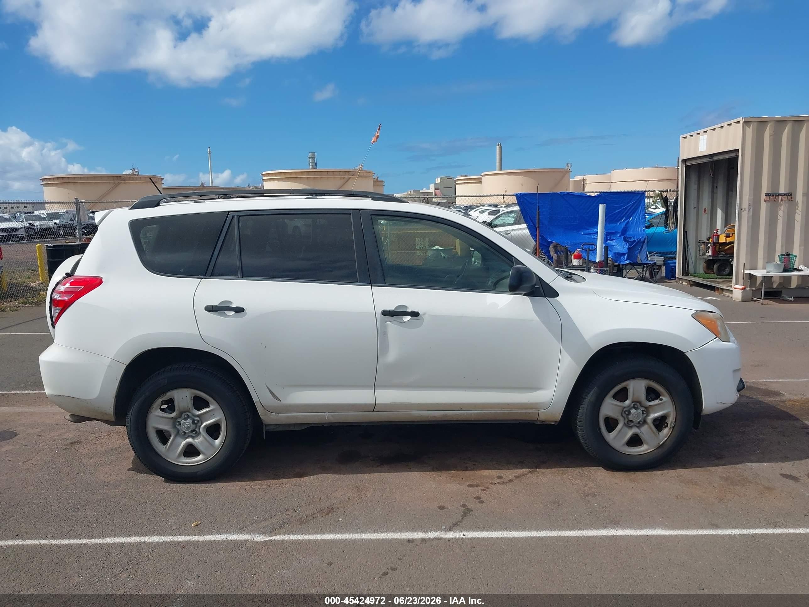 2012 Toyota Rav4   Белый vin: JTMKF4DV2C5048806