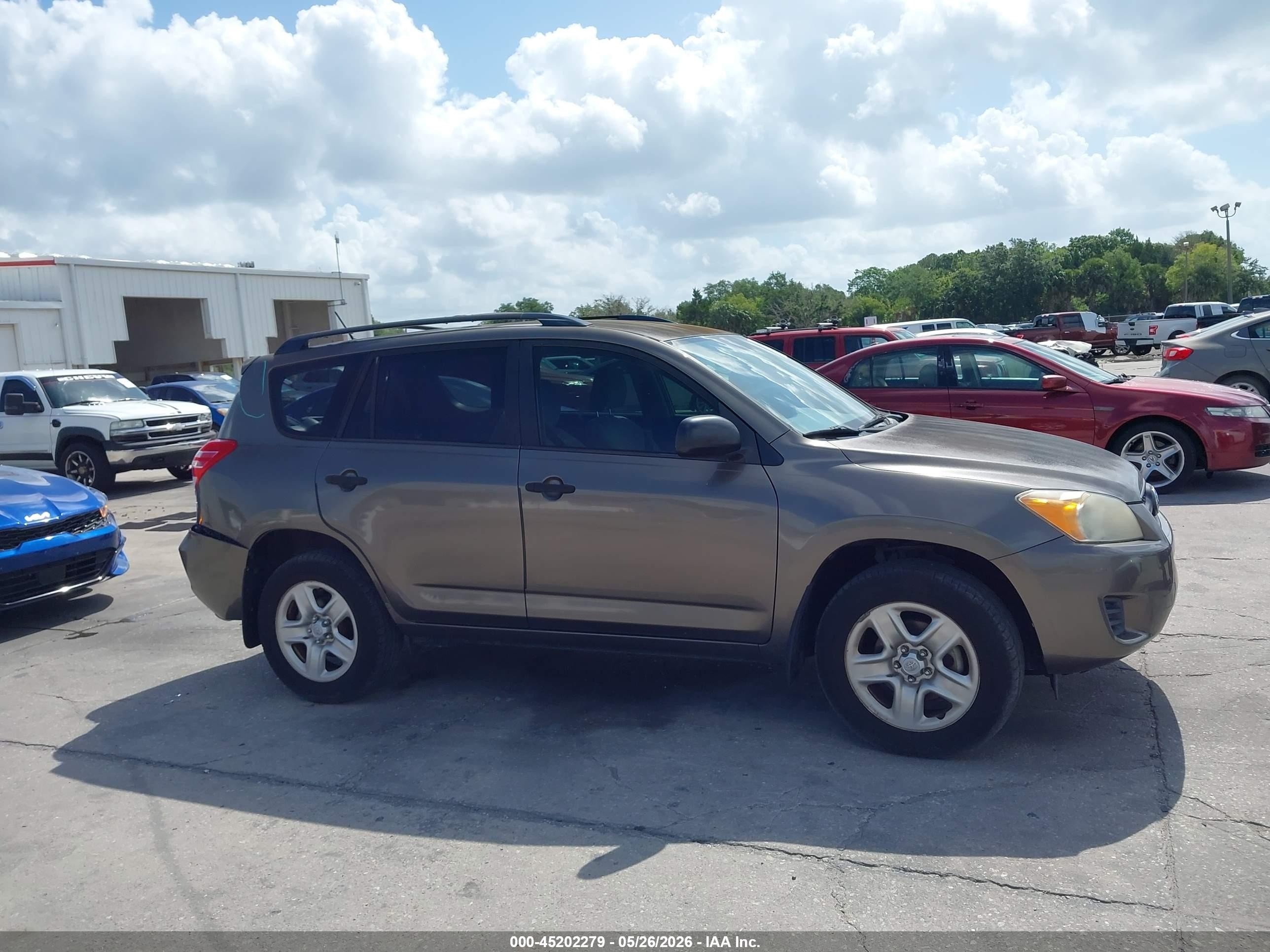 2012 Toyota Rav4   Коричневый vin: JTMKF4DV6C5045049