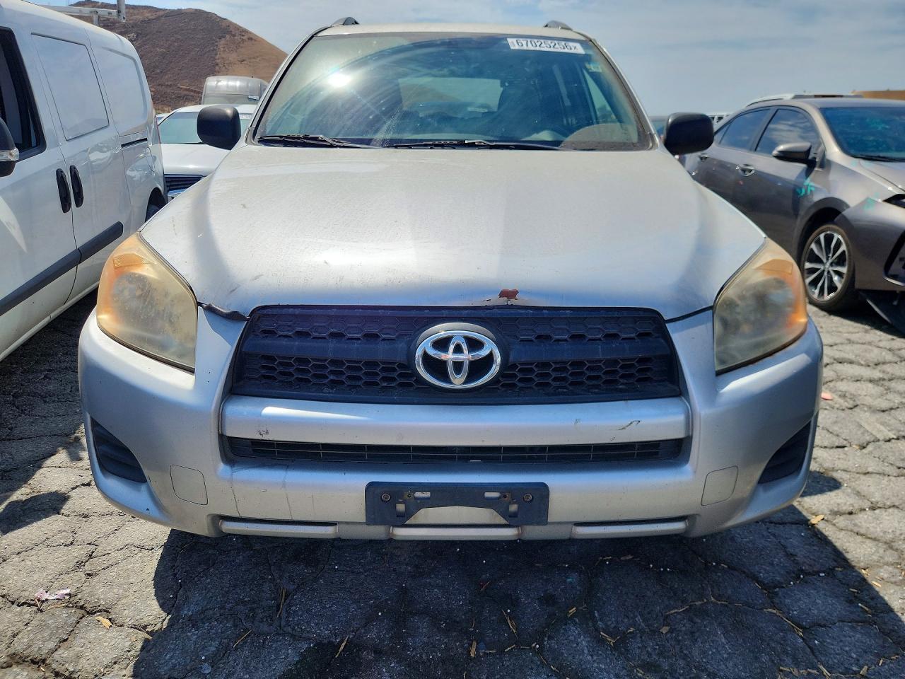 2010 Toyota Rav4 Base Silver vin: JTMKF4DV9A5024144