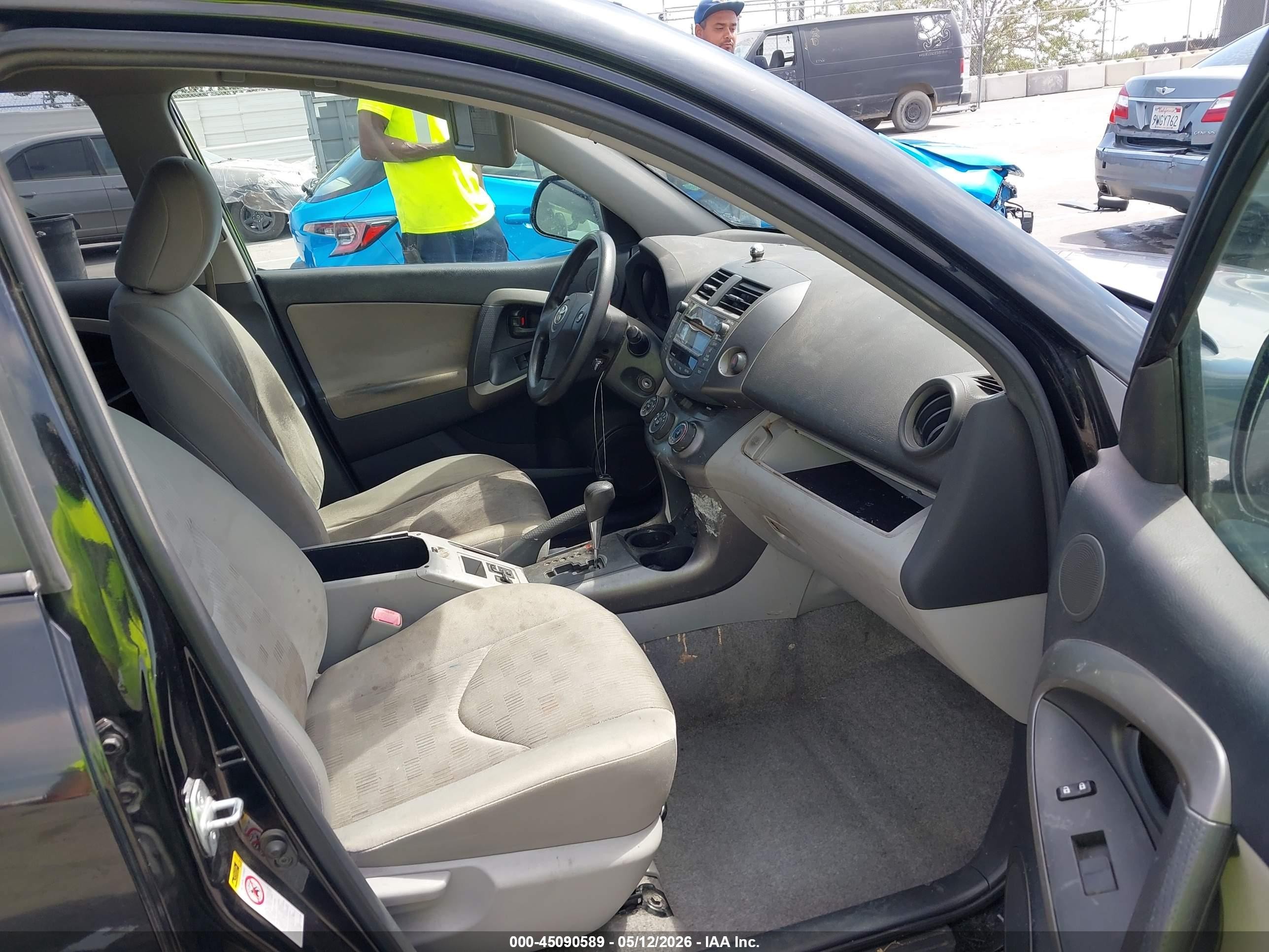 2010 Toyota Rav4   Black vin: JTMKF4DVXA5027358