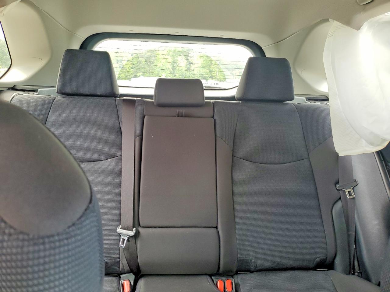 2024 Toyota Rav4 Le Серебряный vin: JTMLWRFV0RD238827