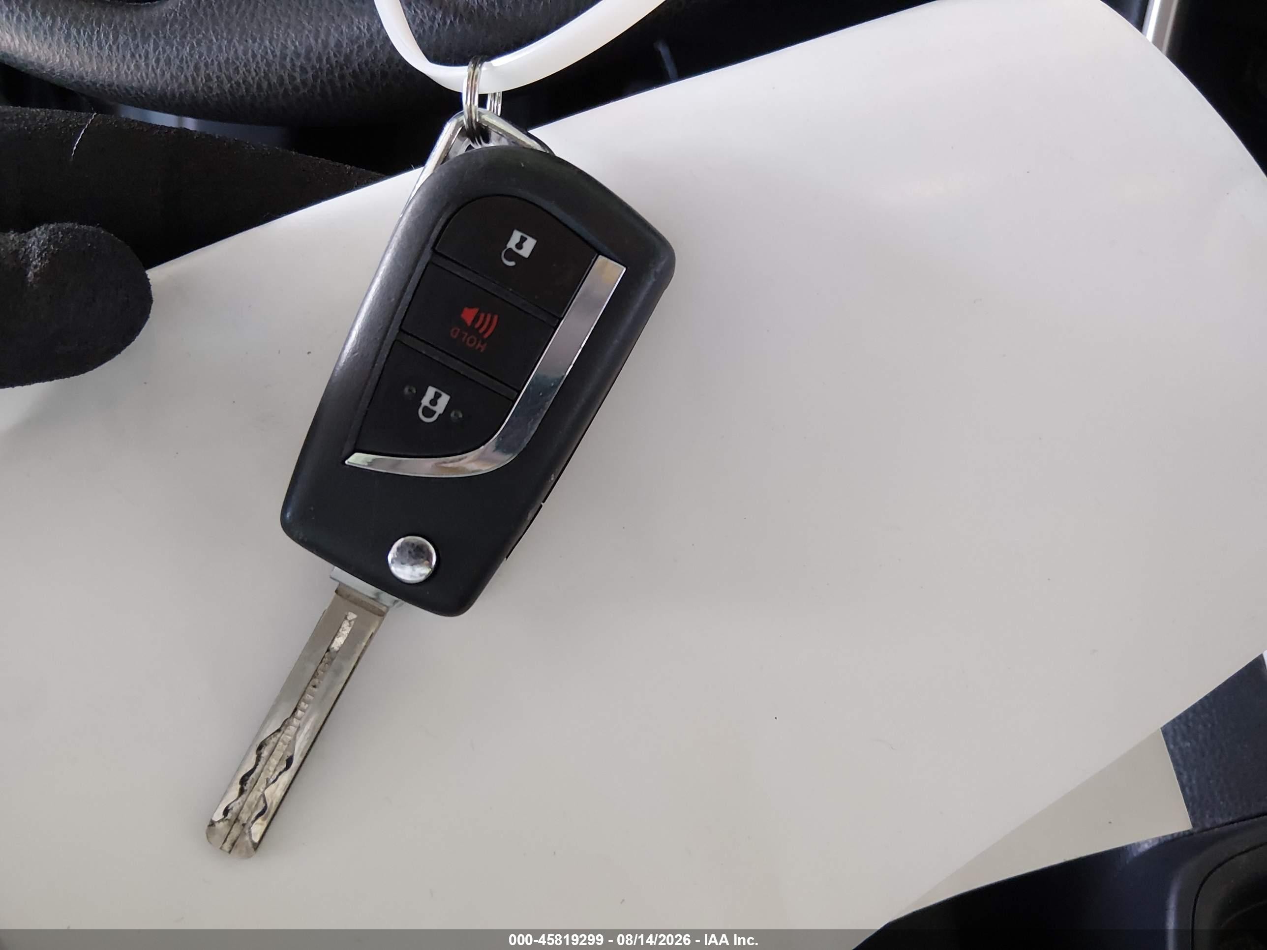 2019 Toyota Rav4 Hybrid Le Gray vin: JTMLWRFV5KD014474