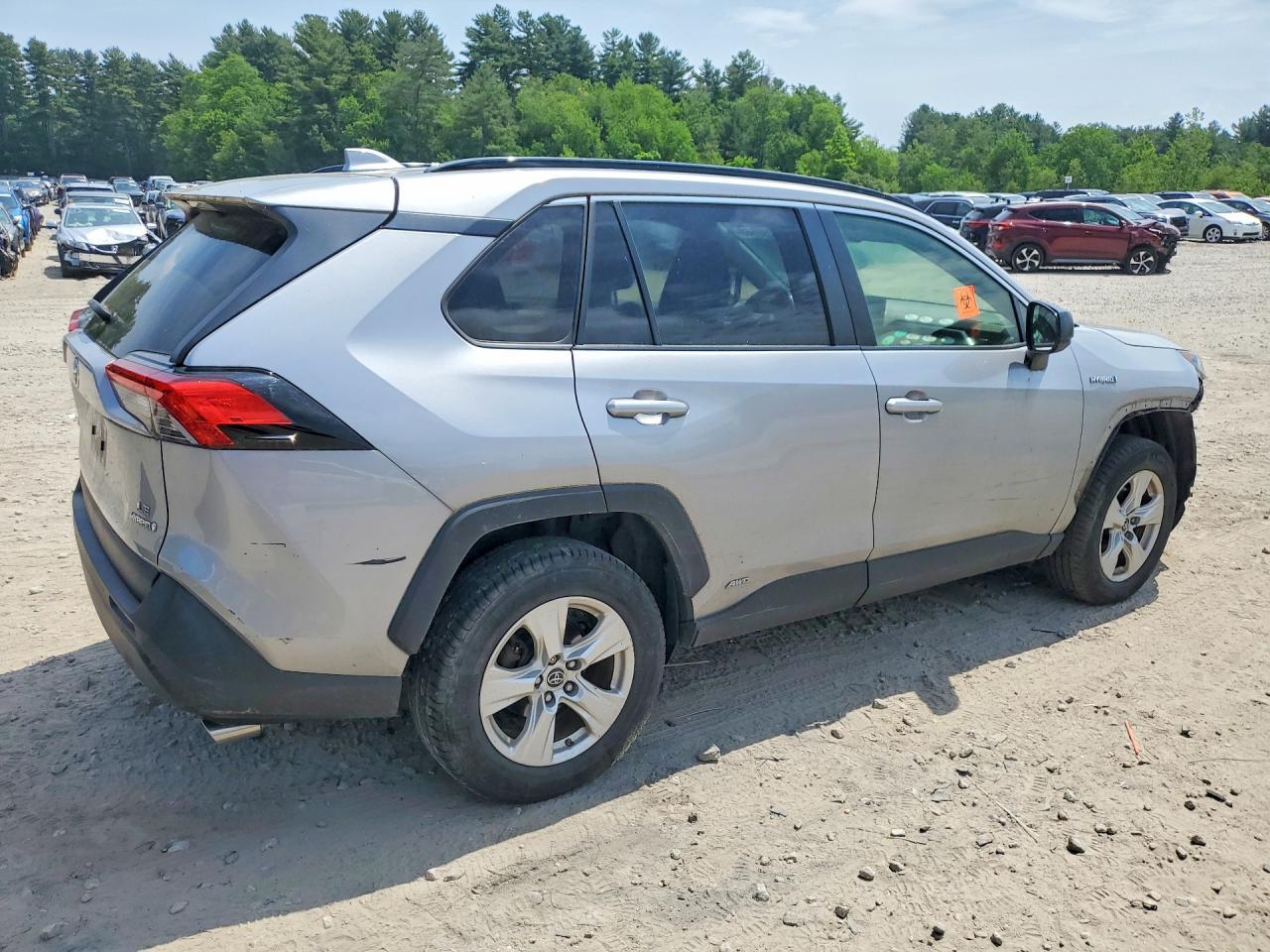 2019 Toyota Rav4 Le Серебряный vin: JTMLWRFV6KD015732
