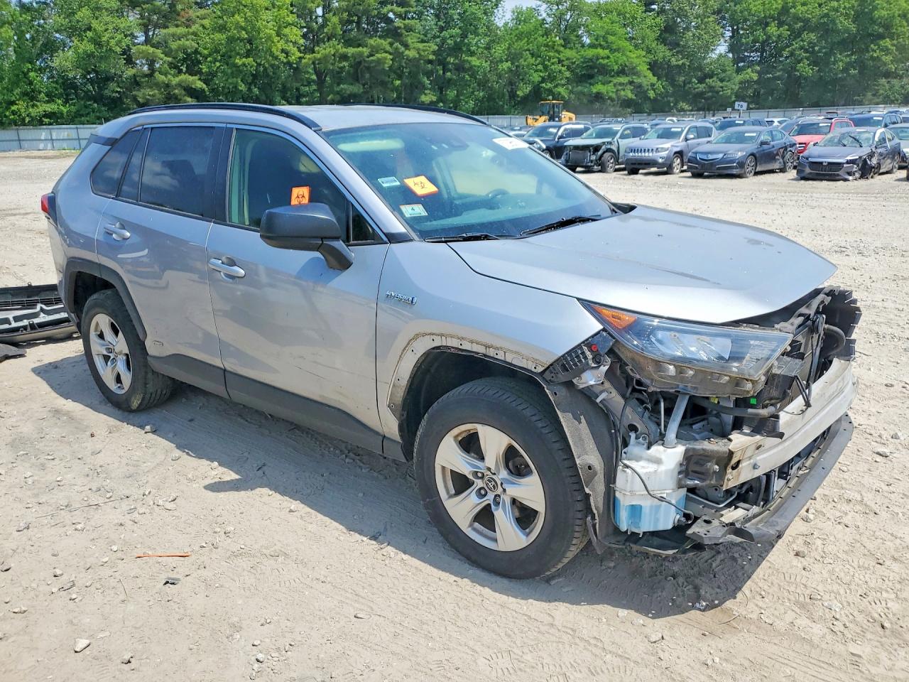 2019 Toyota Rav4 Le Серебряный vin: JTMLWRFV6KD015732