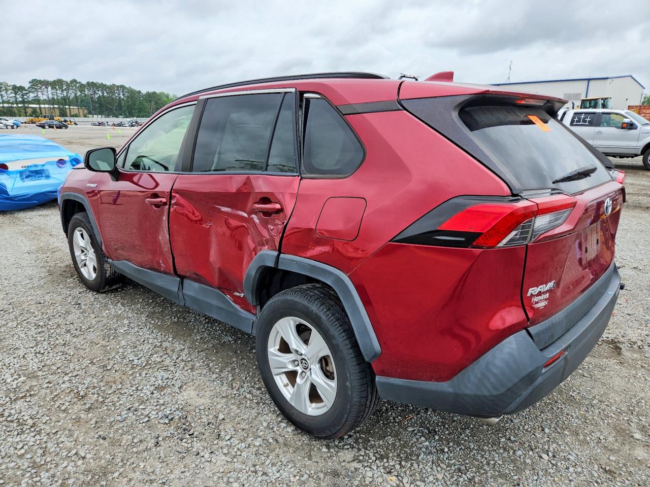 2019 Toyota Rav4 Le Red vin: JTMLWRFVXKD025874