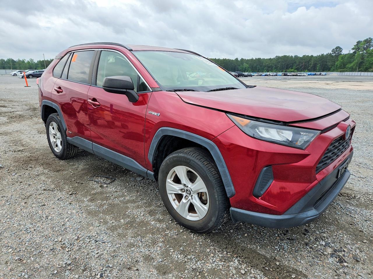 2019 Toyota Rav4 Le Red vin: JTMLWRFVXKD025874