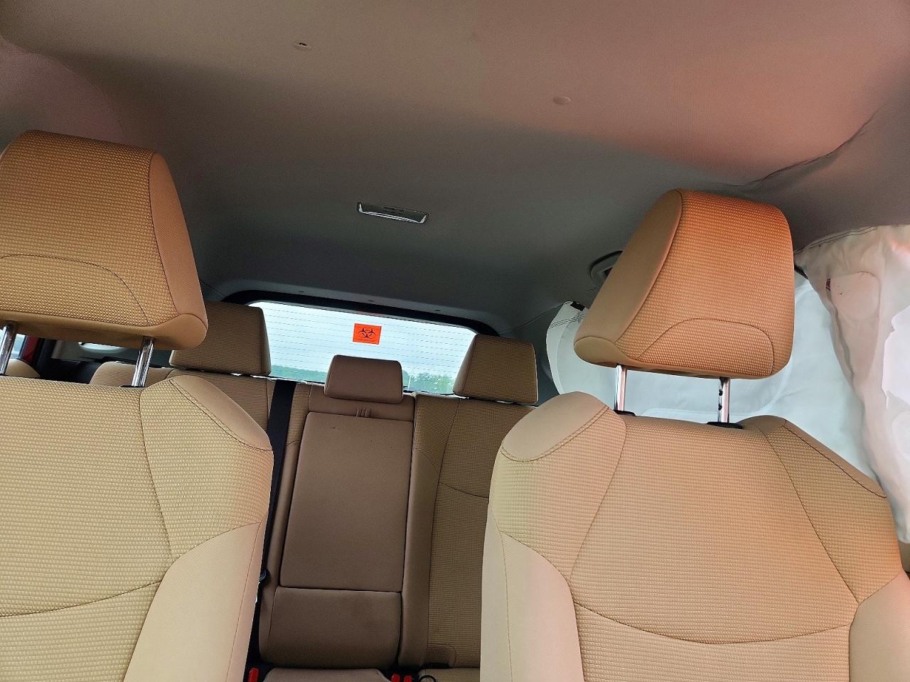 2019 Toyota Rav4 Le Red vin: JTMLWRFVXKD025874