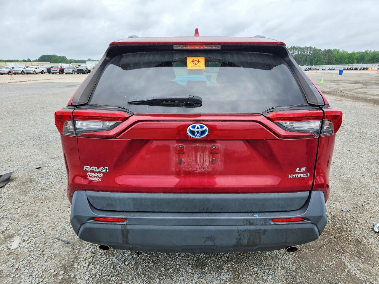 2019 Toyota Rav4 Le Red vin: JTMLWRFVXKD025874