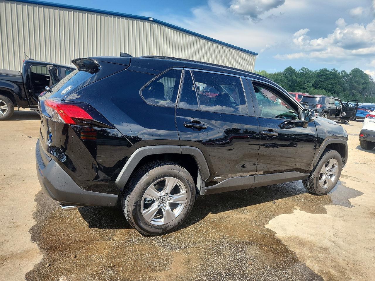 2025 Toyota Rav4 Le Black vin: JTMMWRFV1SD327350