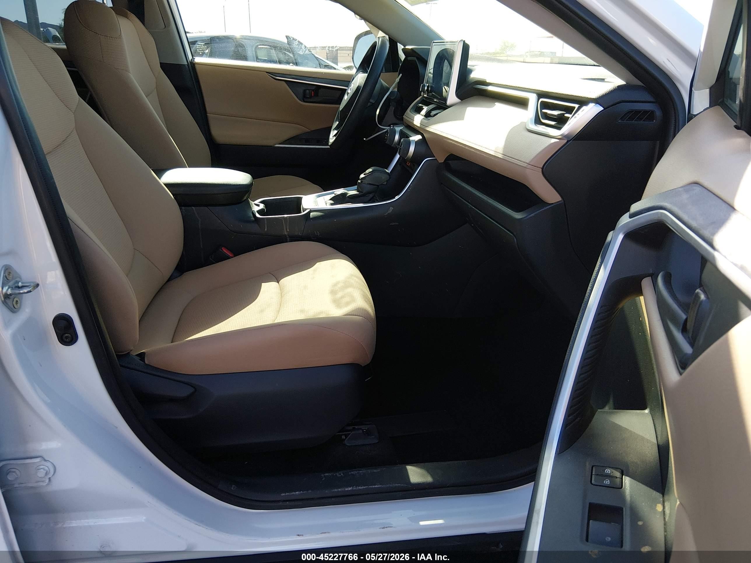 2025 Toyota Rav4 Hybrid Le Белый vin: JTMMWRFV3SD290575
