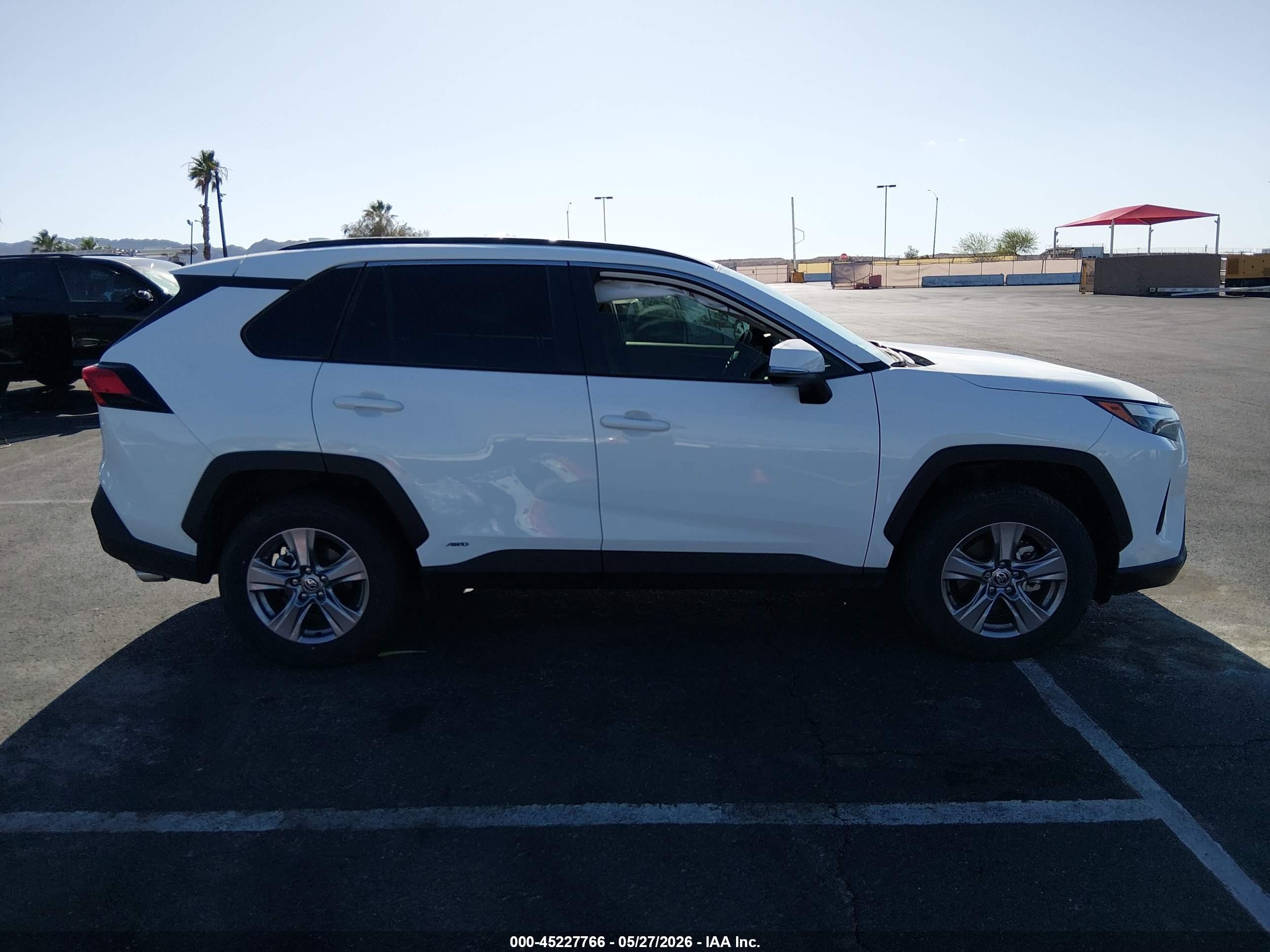 2025 Toyota Rav4 Hybrid Le Белый vin: JTMMWRFV3SD290575