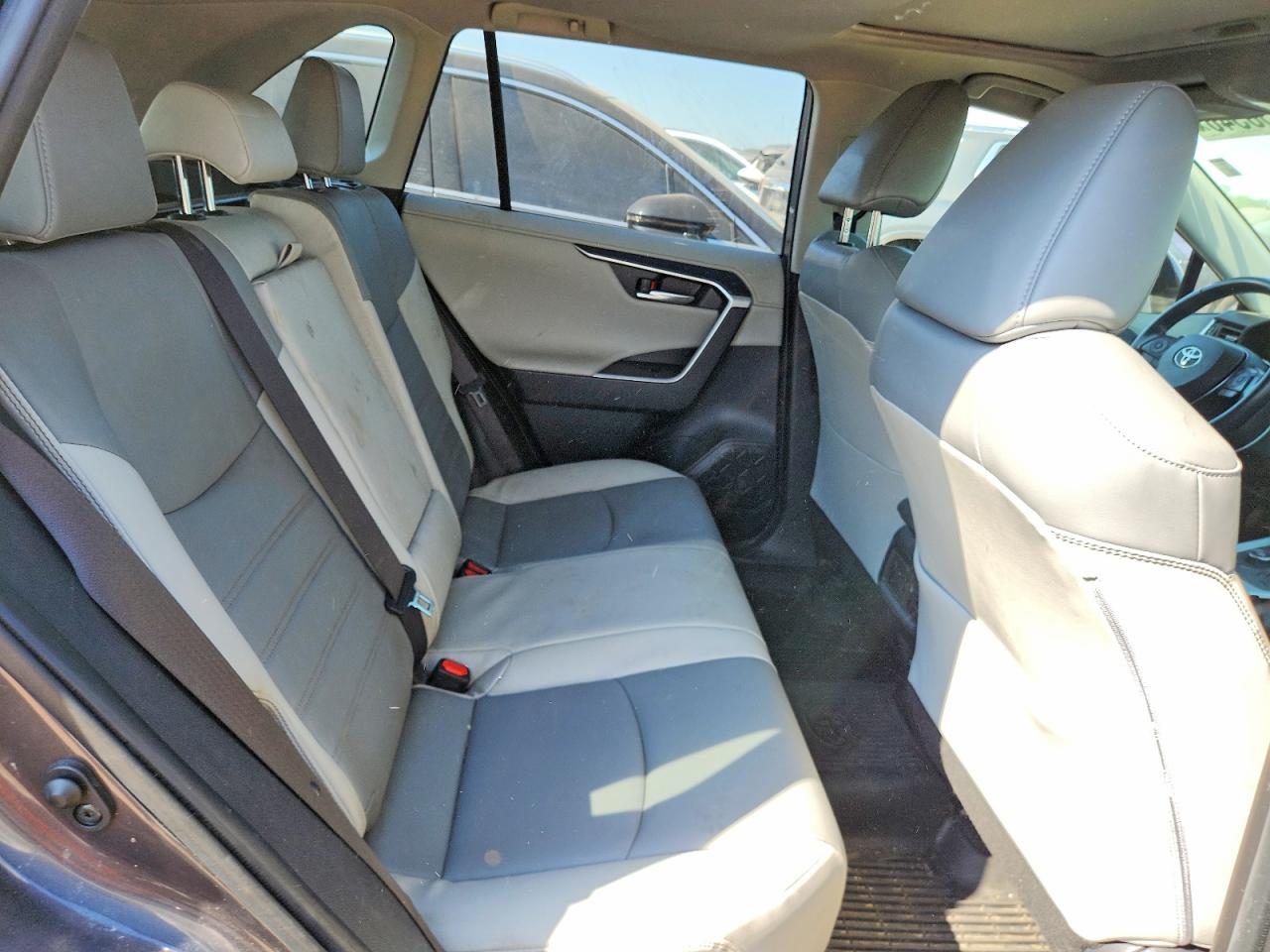 2019 Toyota Rav4 Limited Gray vin: JTMN1RFV0KJ017937