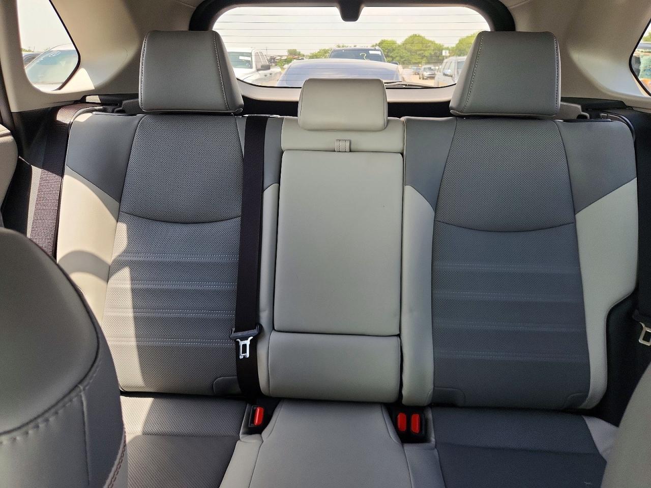 2021 Toyota Rav4 Limited Silver vin: JTMN1RFV2MD083519