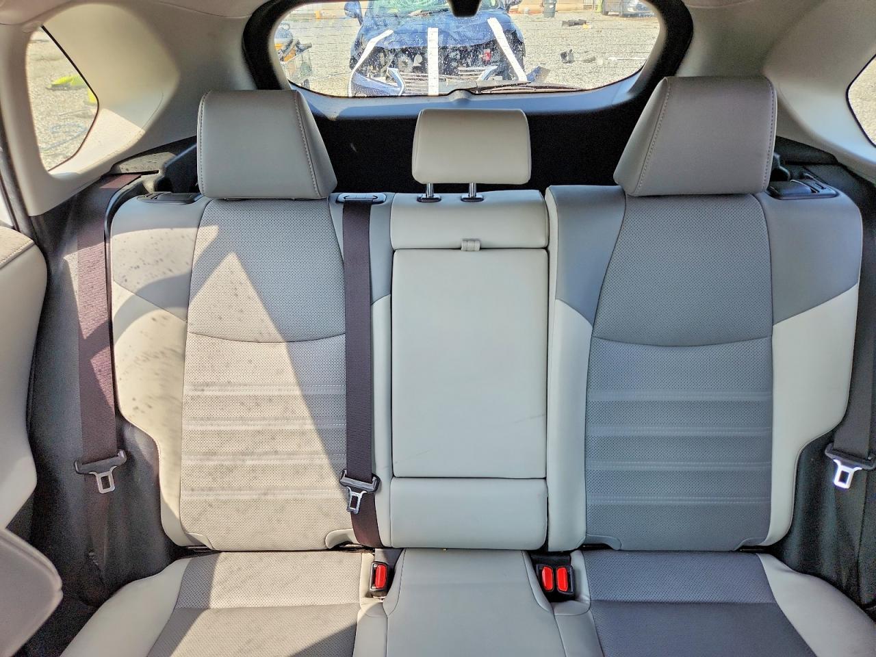 2019 Toyota Rav4 Limited White vin: JTMN1RFVXKD523838