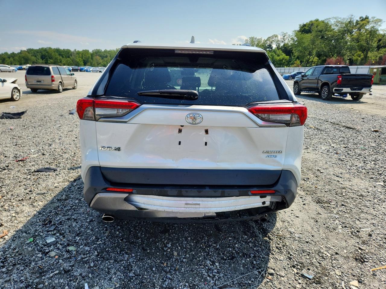 2019 Toyota Rav4 Limited White vin: JTMN1RFVXKD523838