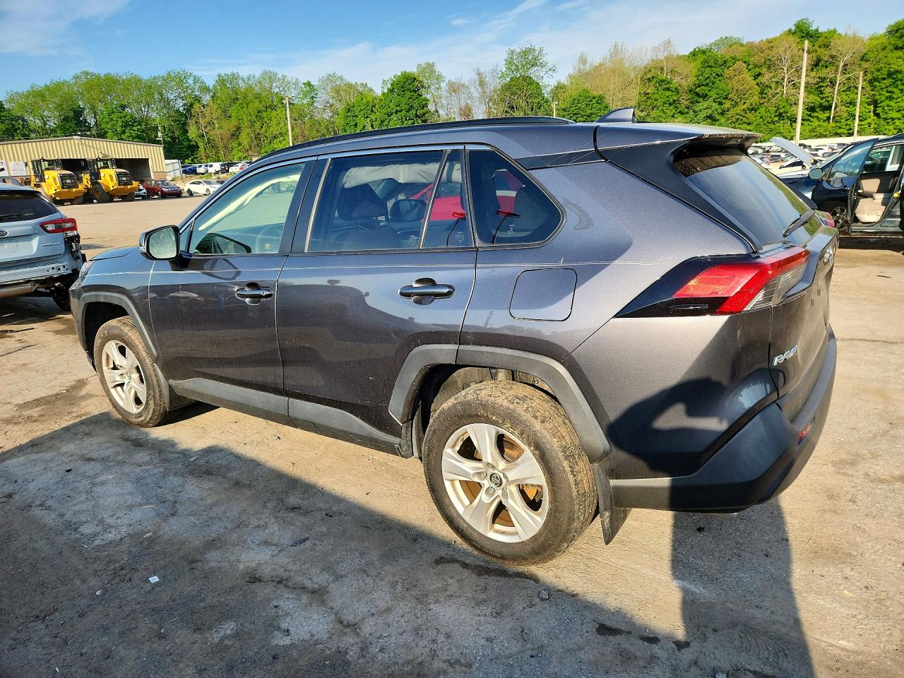2019 Toyota Rav4 Xle Charcoal vin: JTMP1RFV0KD511996
