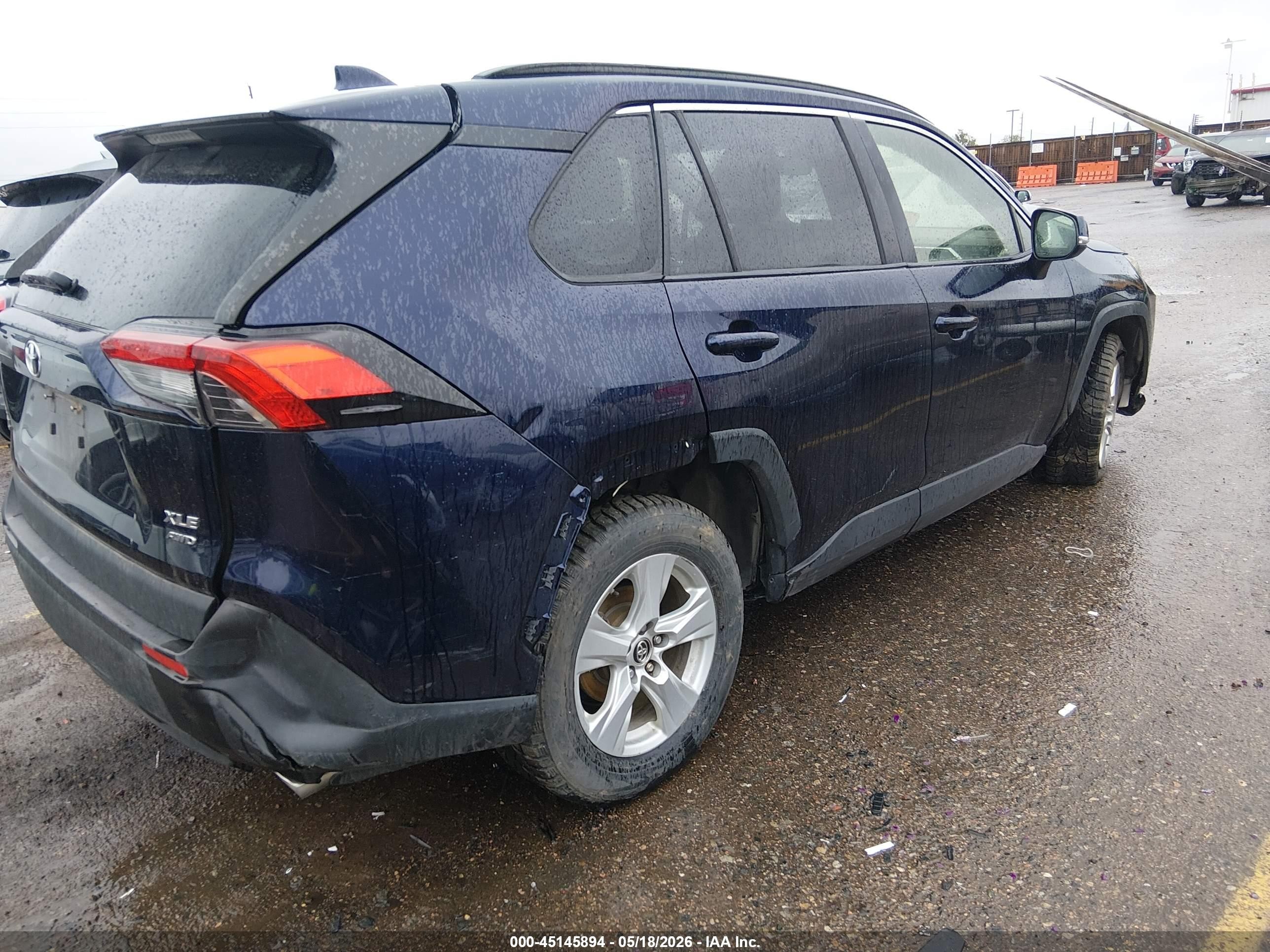 2019 Toyota Rav4 Xle Black vin: JTMP1RFV2KD018580