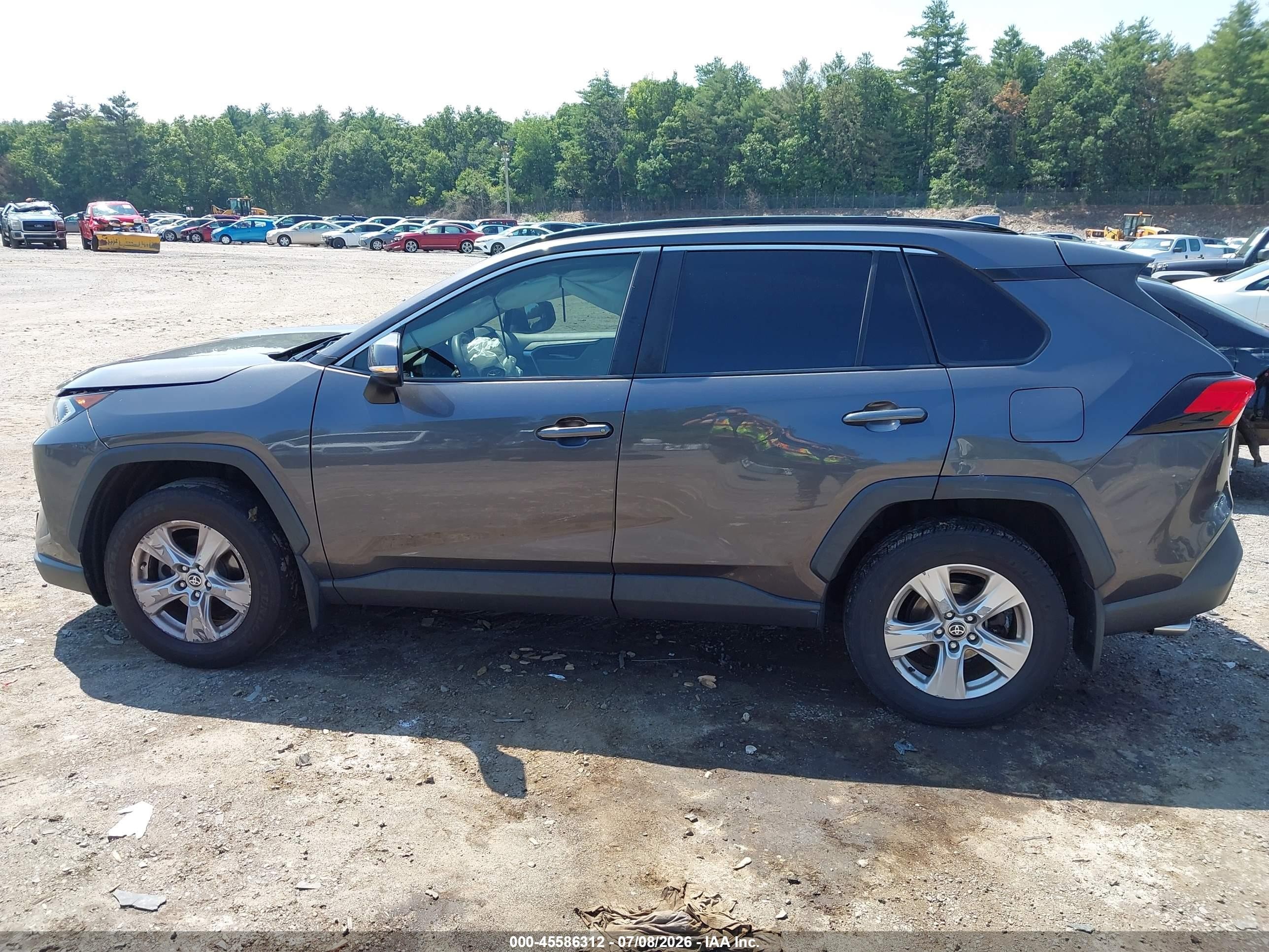 2020 Toyota Rav4 Xle Gray vin: JTMP1RFV3LJ029073
