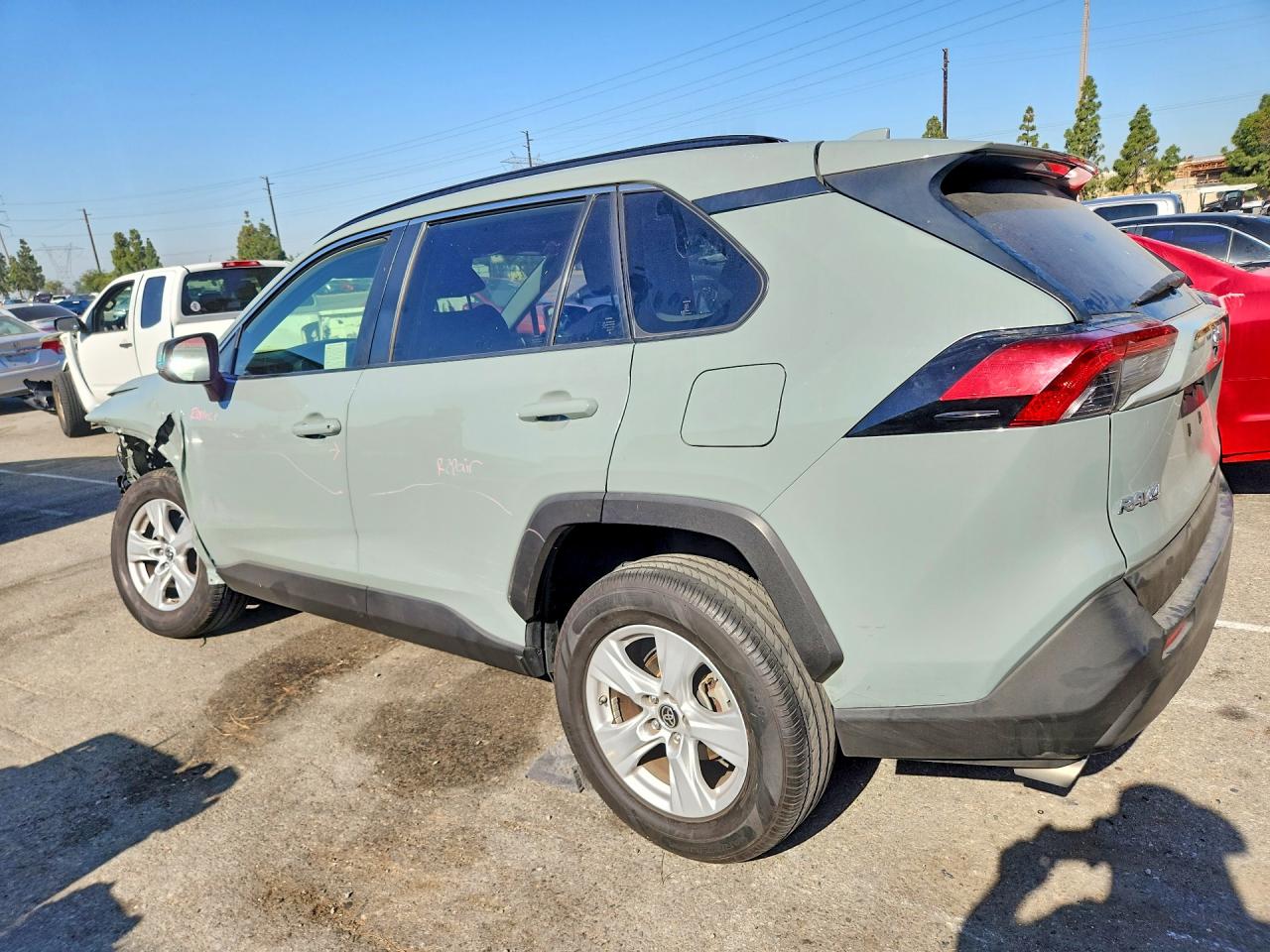 2019 Toyota Rav4 Xle Green vin: JTMP1RFV7KD046102